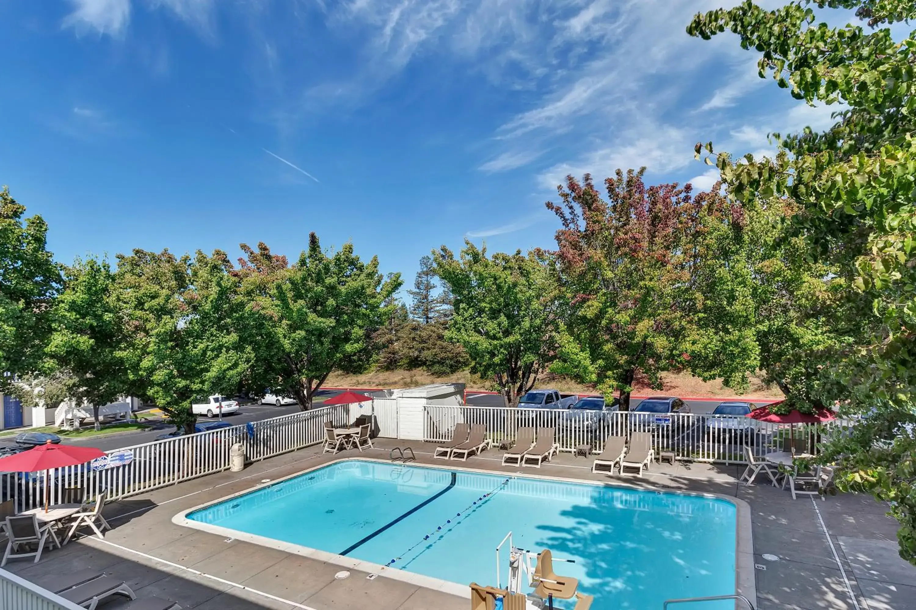 Swimming Pool in Motel 6-Santa Rosa, CA - North