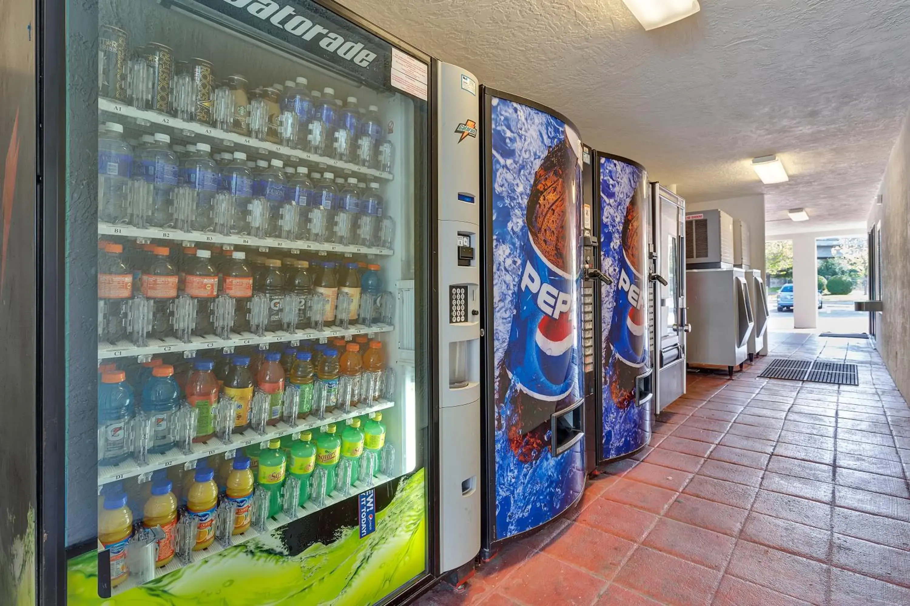 Other, Supermarket/Shops in Motel 6-Santa Rosa, CA - North