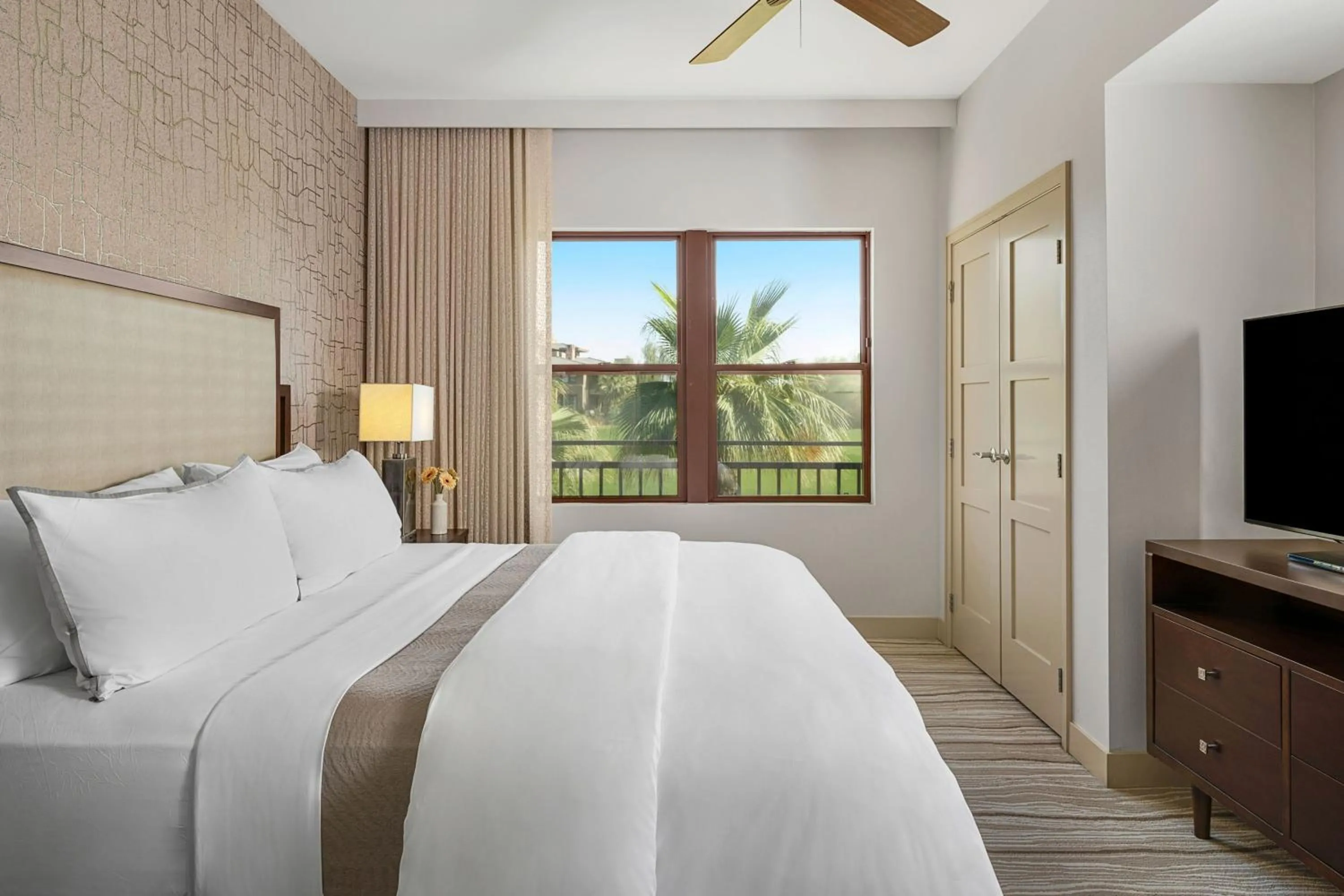 Bedroom, Bed in The Westin Desert Willow Villas, Palm Desert