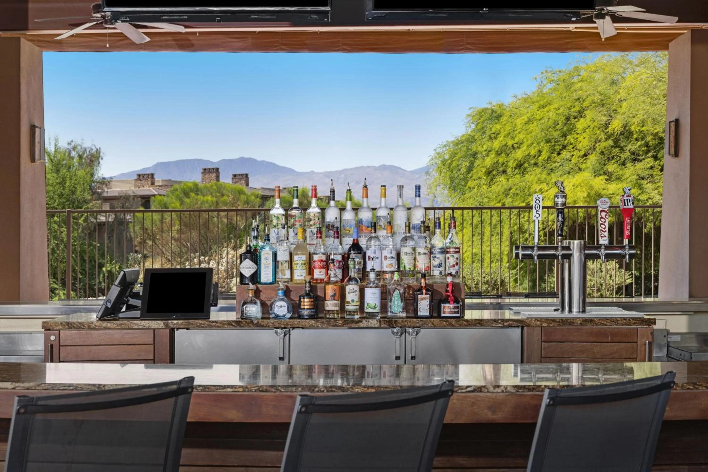 Swimming pool in The Westin Desert Willow Villas, Palm Desert