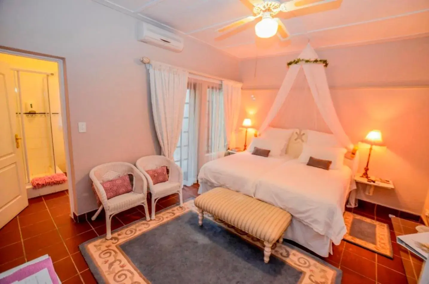 Deluxe Double or Twin Room with Garden View - single occupancy in Lavender House Deluxe Double or Twin Room with Garden View - single occupancy in Lavender House