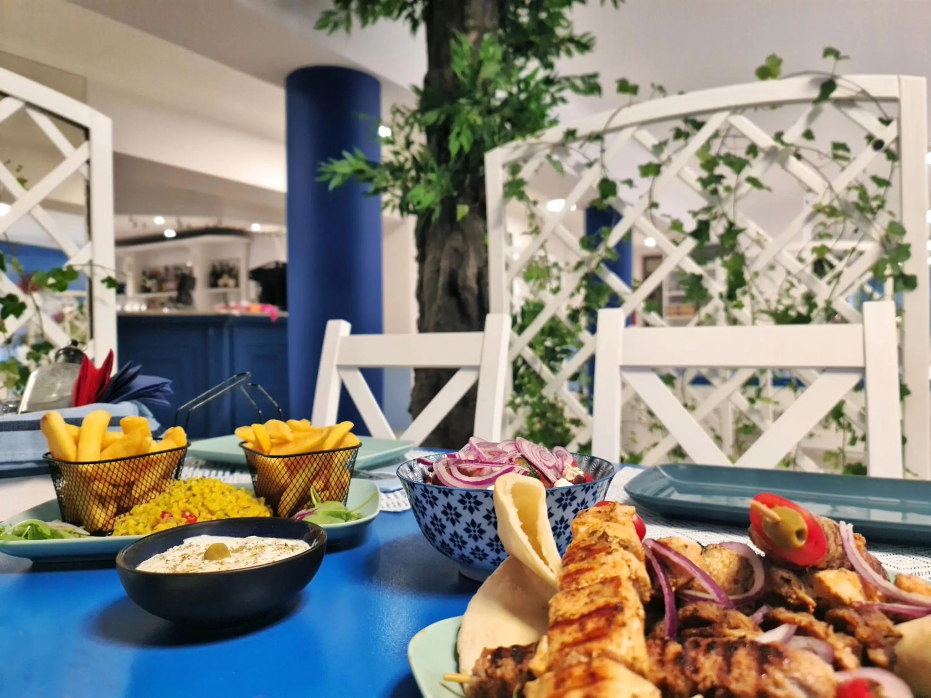 Restaurant/places to eat in Hotel Malinowski Economy