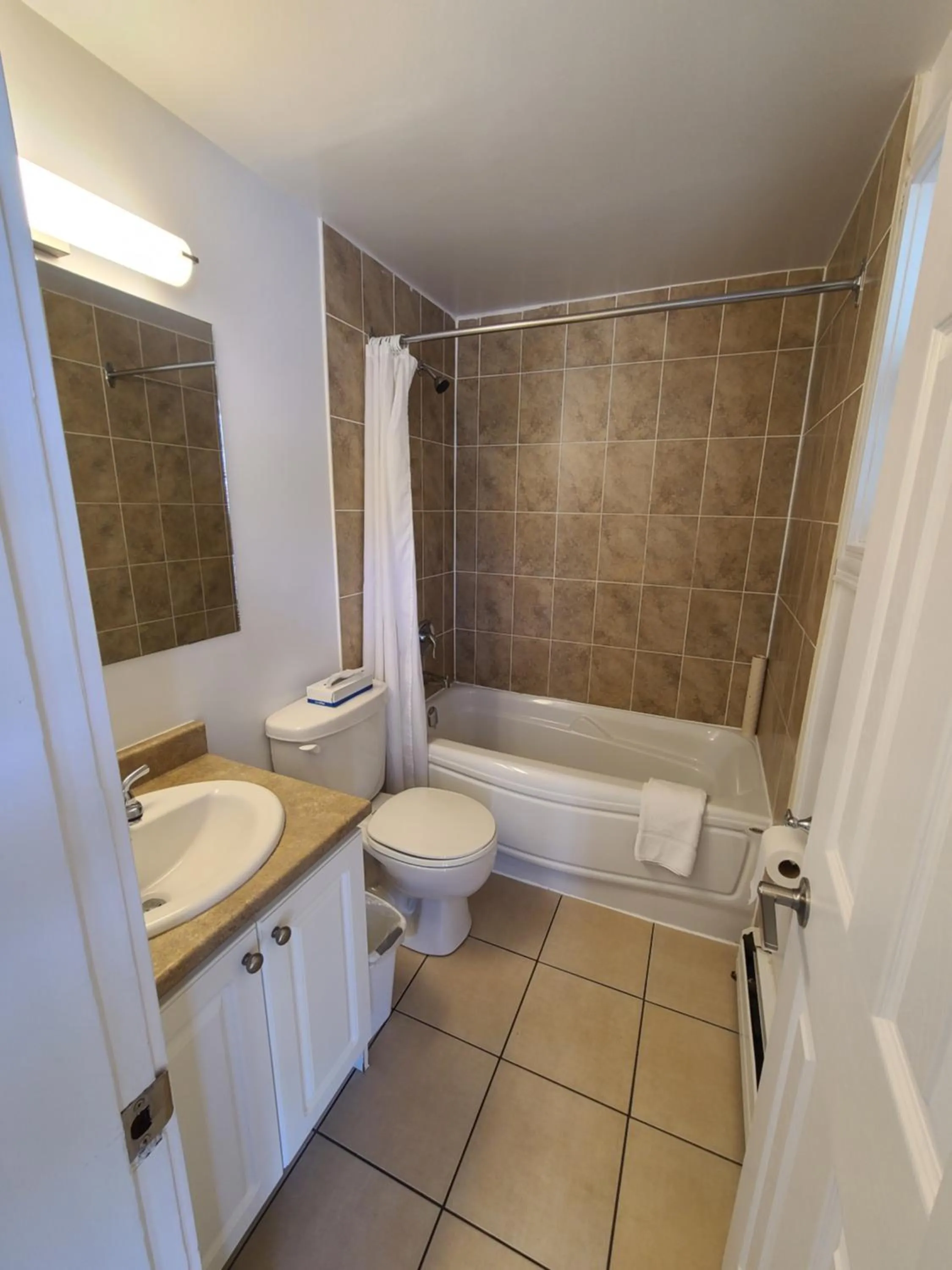 Bathroom in Stardust Motel - Bedford