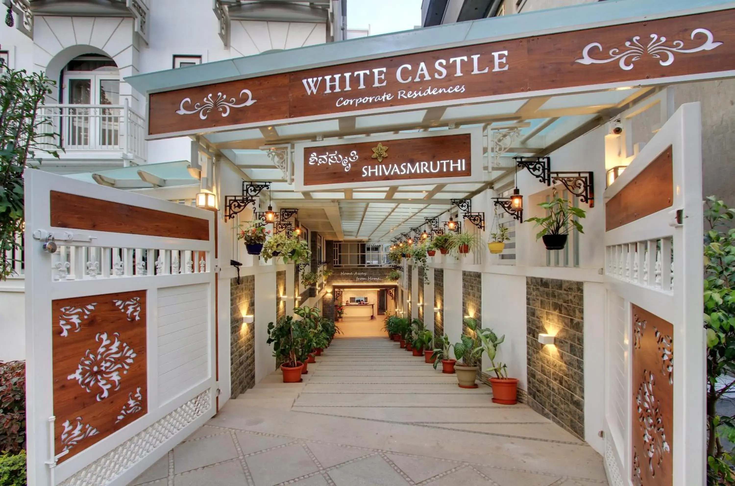 Facade/entrance in White Castle Boutique Apartment Hotel Facade/entrance in White Castle Boutique Apartment Hotel