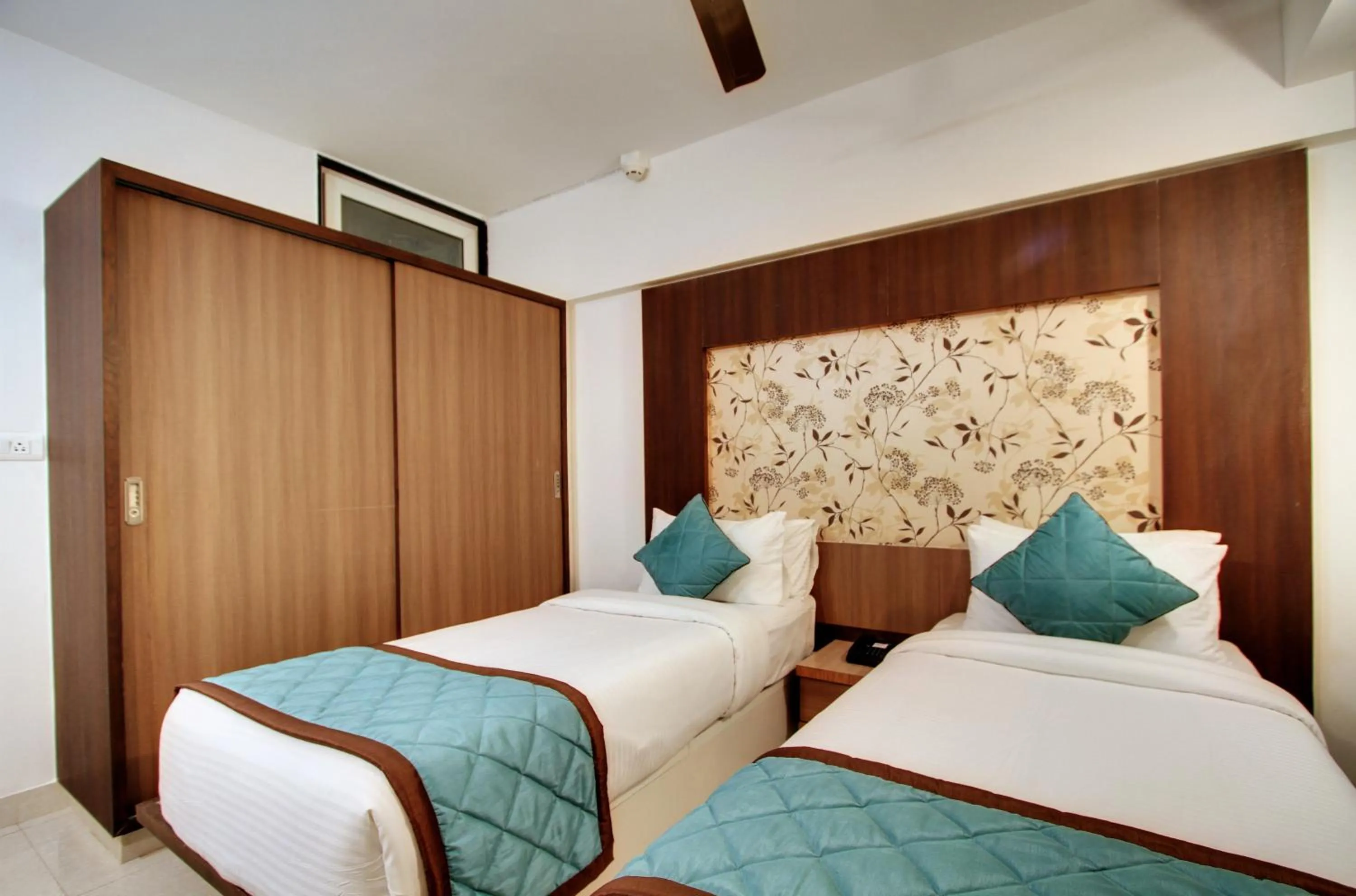 Bedroom, Bed in White Castle Boutique Apartment Hotel