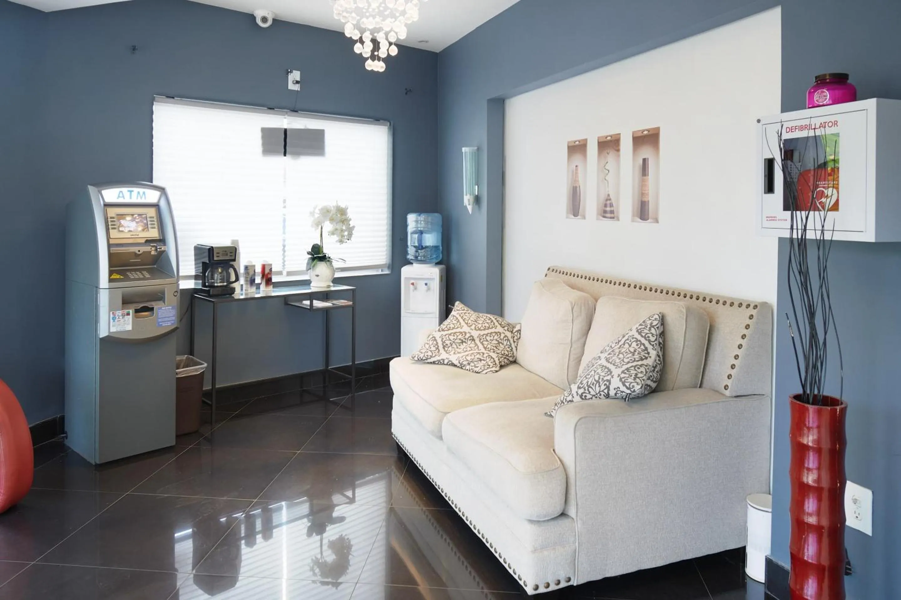 Lobby or reception in OYO Hotel Coral Gables - Miami Airport