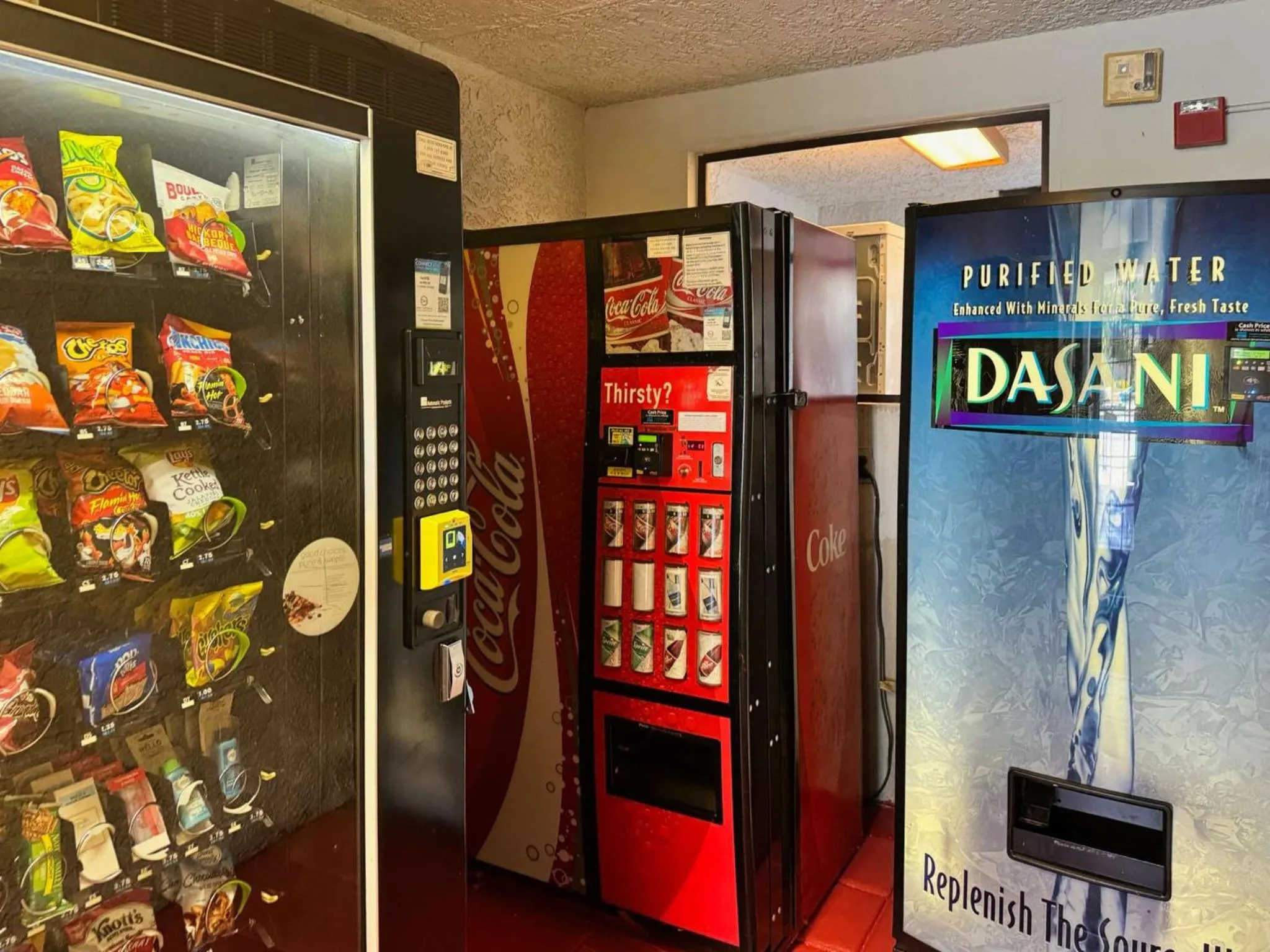 Property building in Motel 6-Pomona, CA - Los Angeles