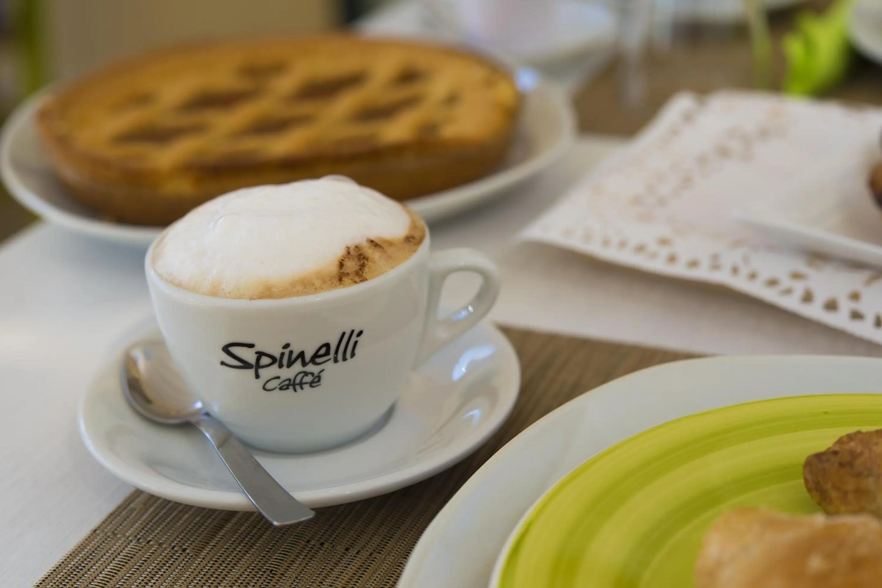 Food and drinks in Notos b&b