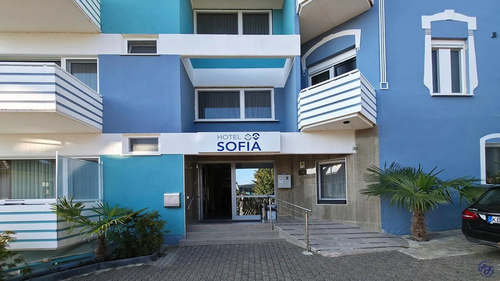 Facade/entrance in Hotel Sofia