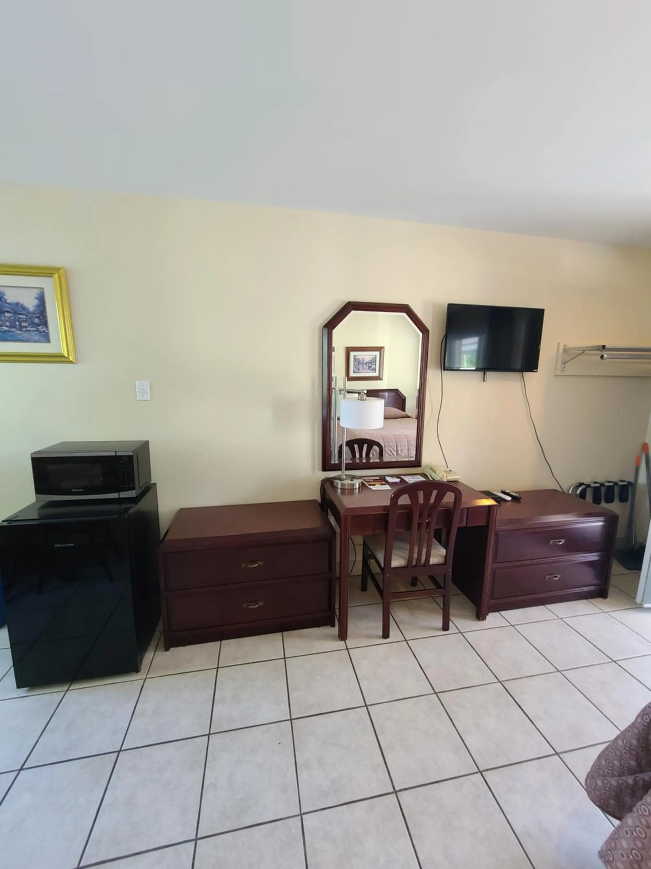 TV and multimedia in Stardust Motel - Timberlea