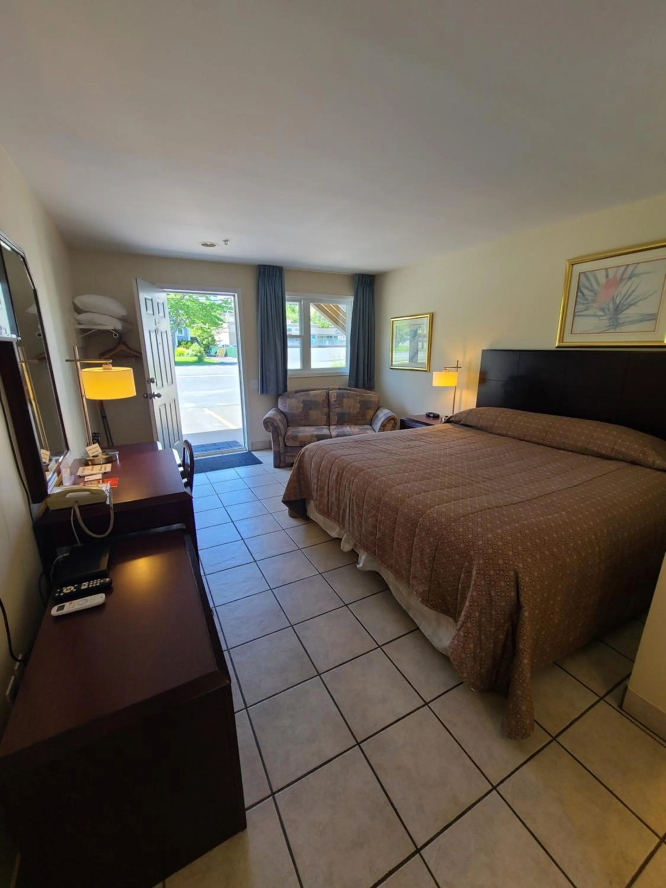 Photo of the whole room in Stardust Motel - Timberlea