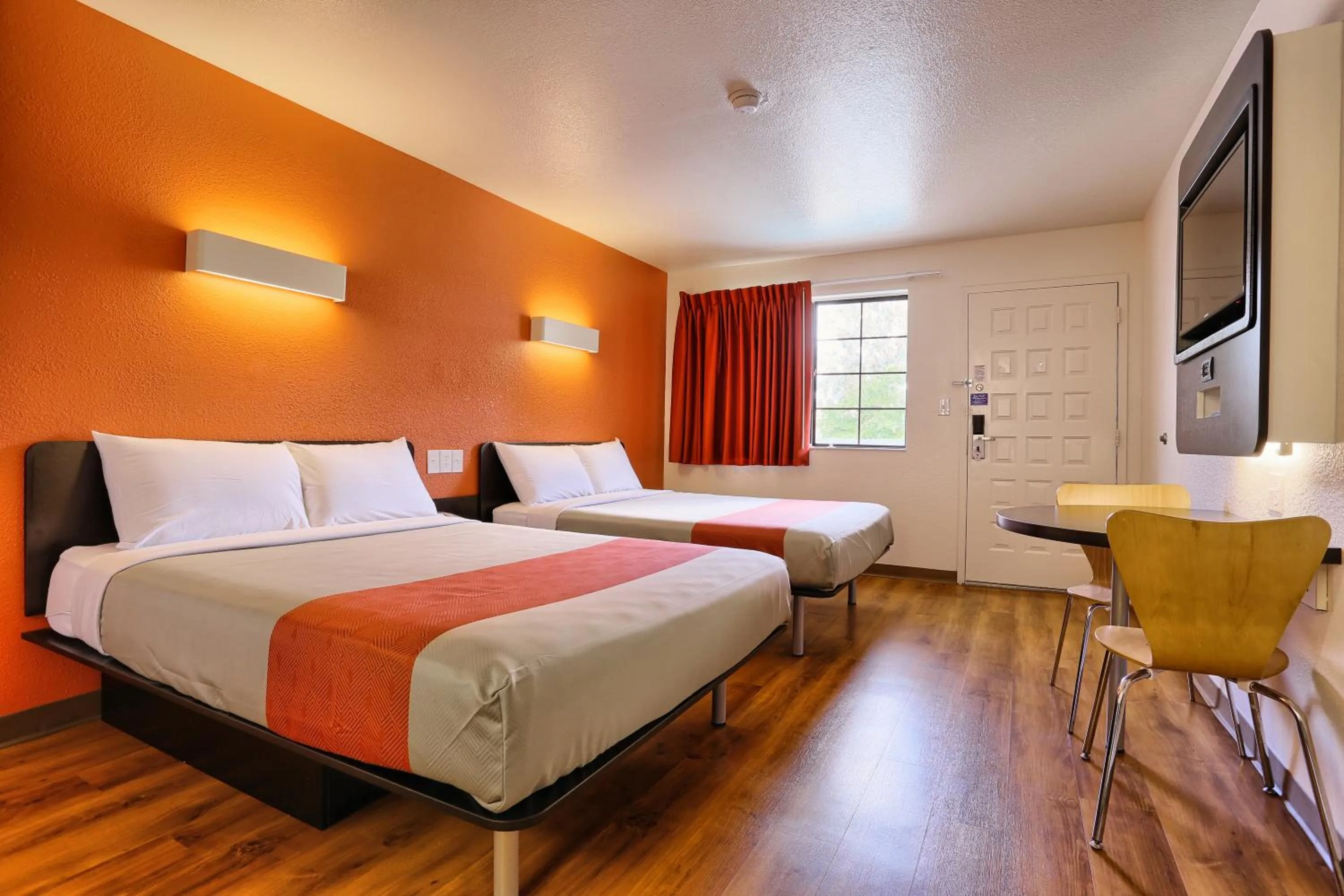 Bed in Super 8 by Wyndham Petaluma