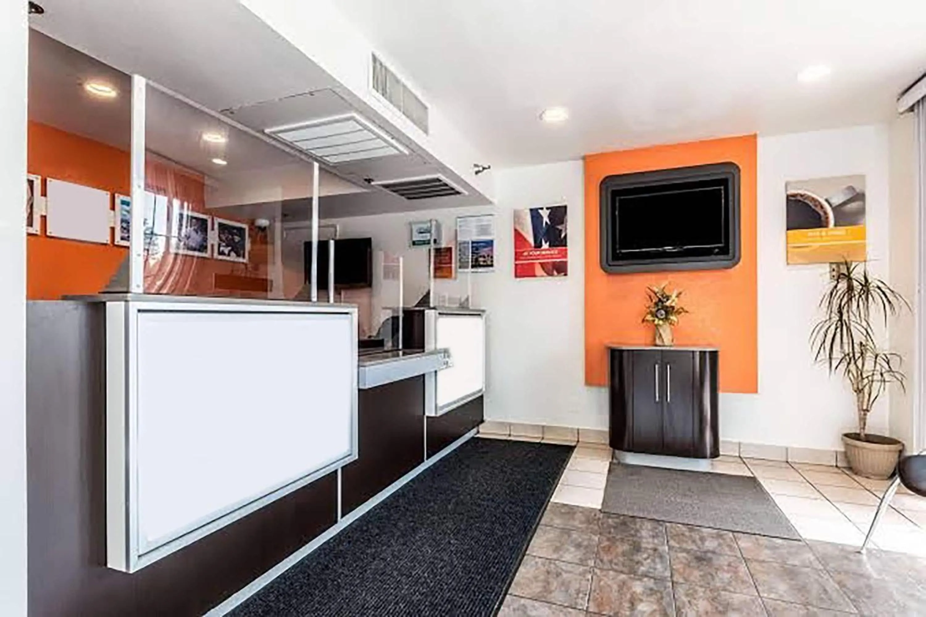 Lobby or reception in Super 8 by Wyndham Petaluma