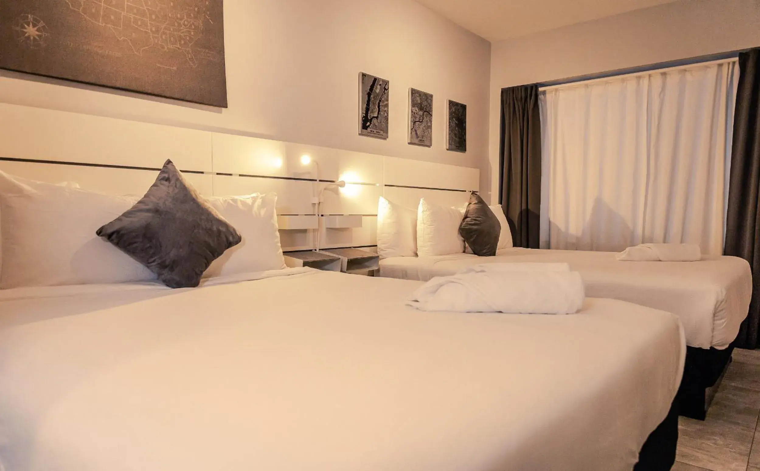 Photo of the whole room, Bed in Up Midtown Photo of the whole room, Bed in Up Midtown