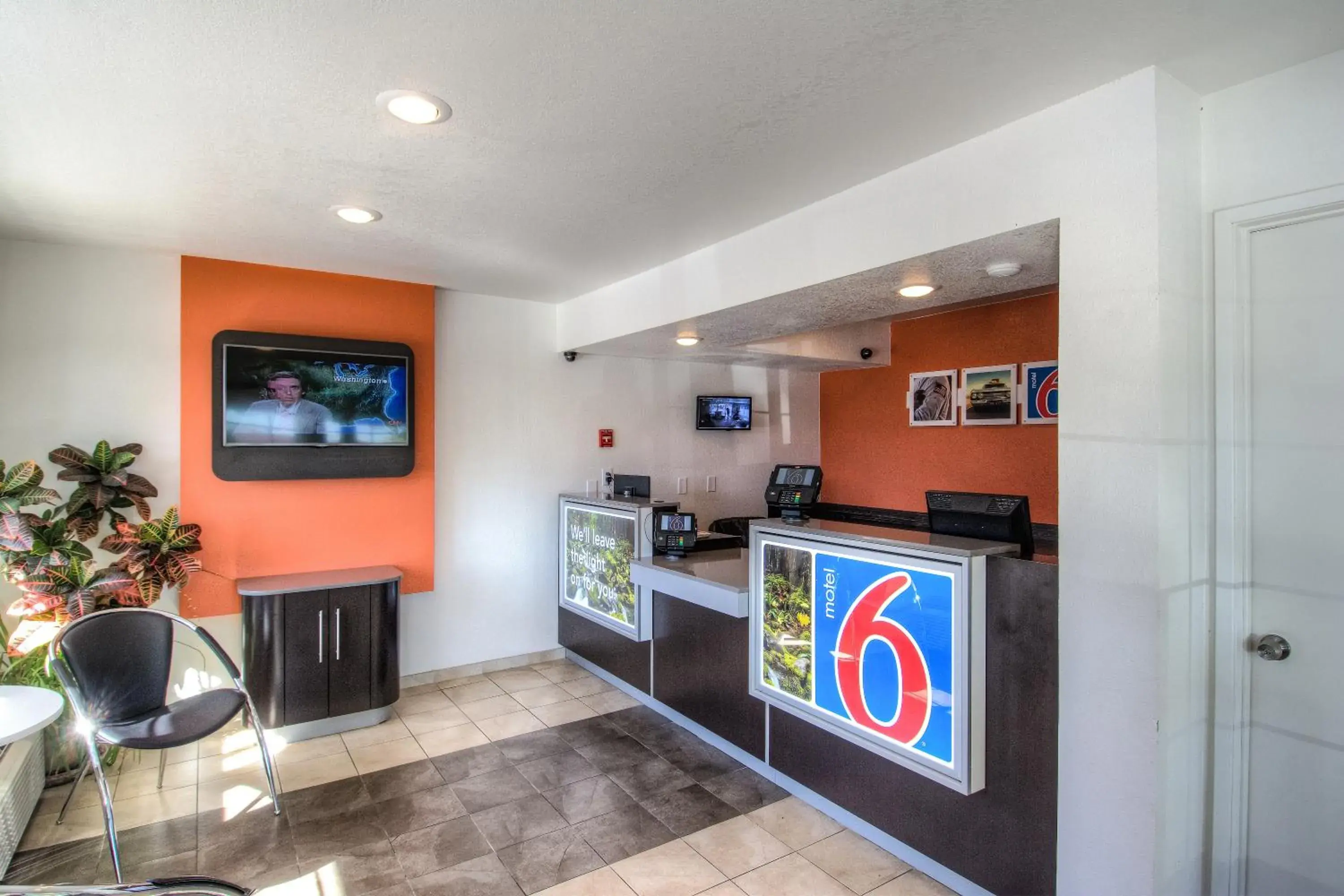 Lobby or reception in Motel 6-Redding, CA - South Lobby or reception in Motel 6-Redding, CA - South