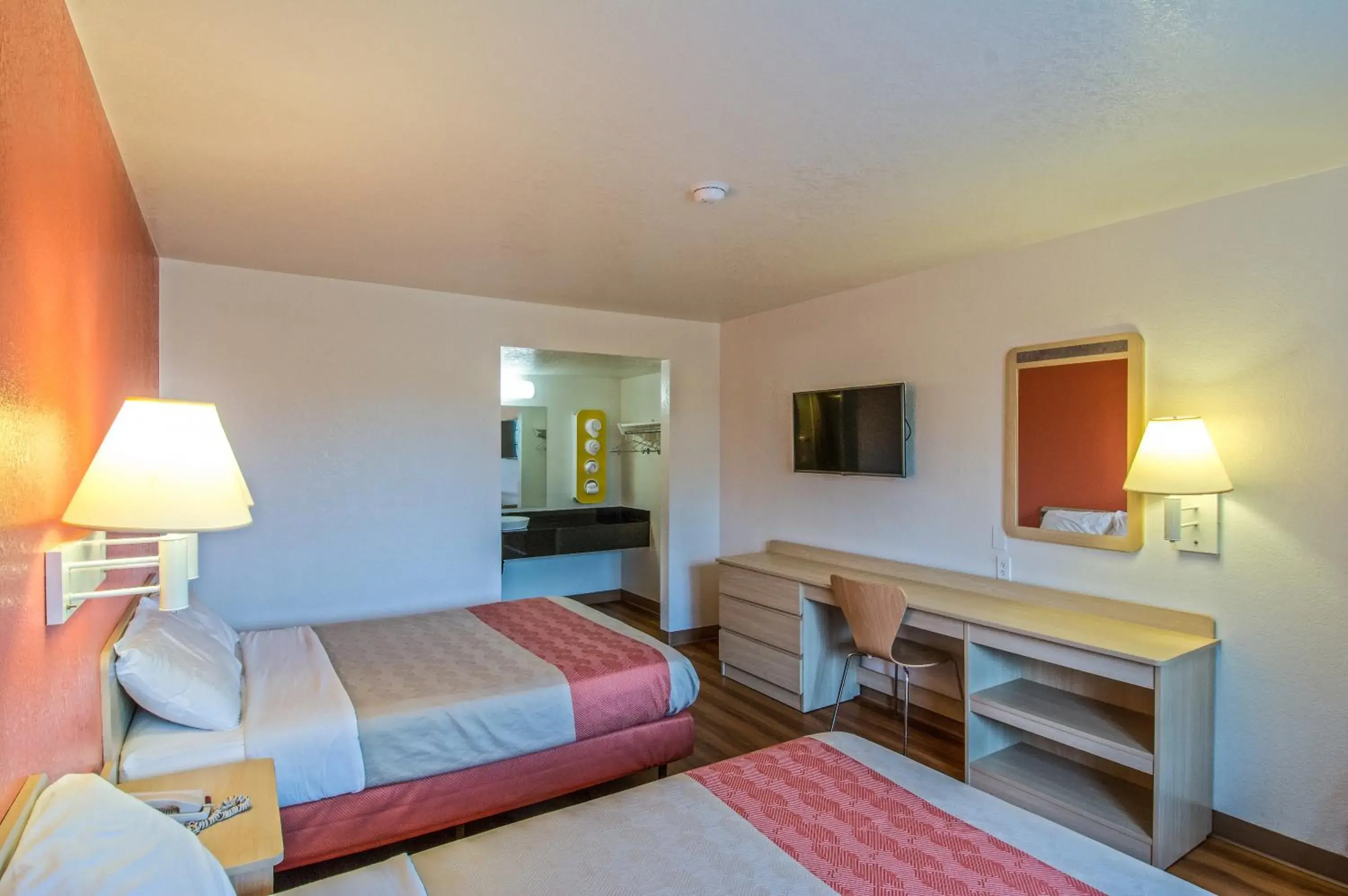 Bedroom, Bed in Motel 6-Redding, CA - South Bedroom, Bed in Motel 6-Redding, CA - South
