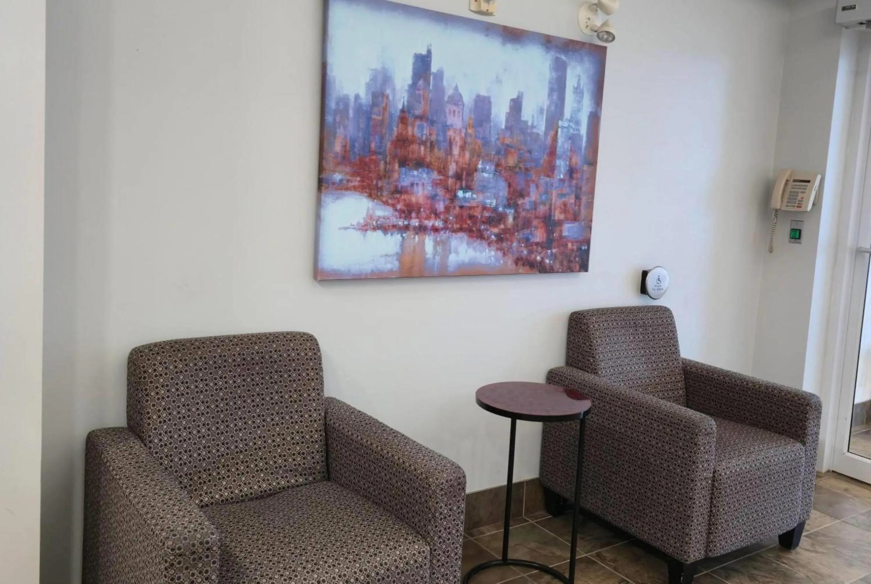 Lobby or reception in Super 8 by Wyndham Estevan