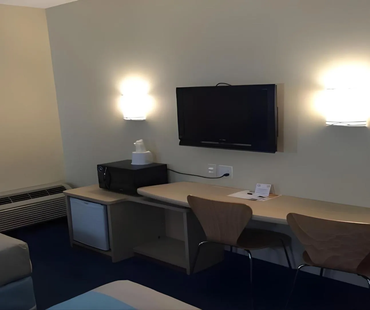 Bedroom in Super 8 by Wyndham Estevan