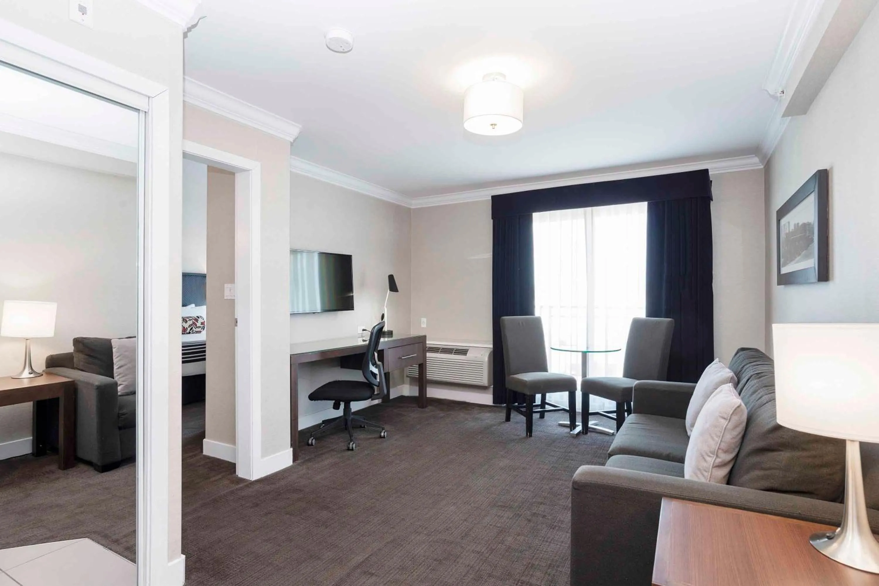 Photo of the whole room in Sandman Signature Prince George Hotel