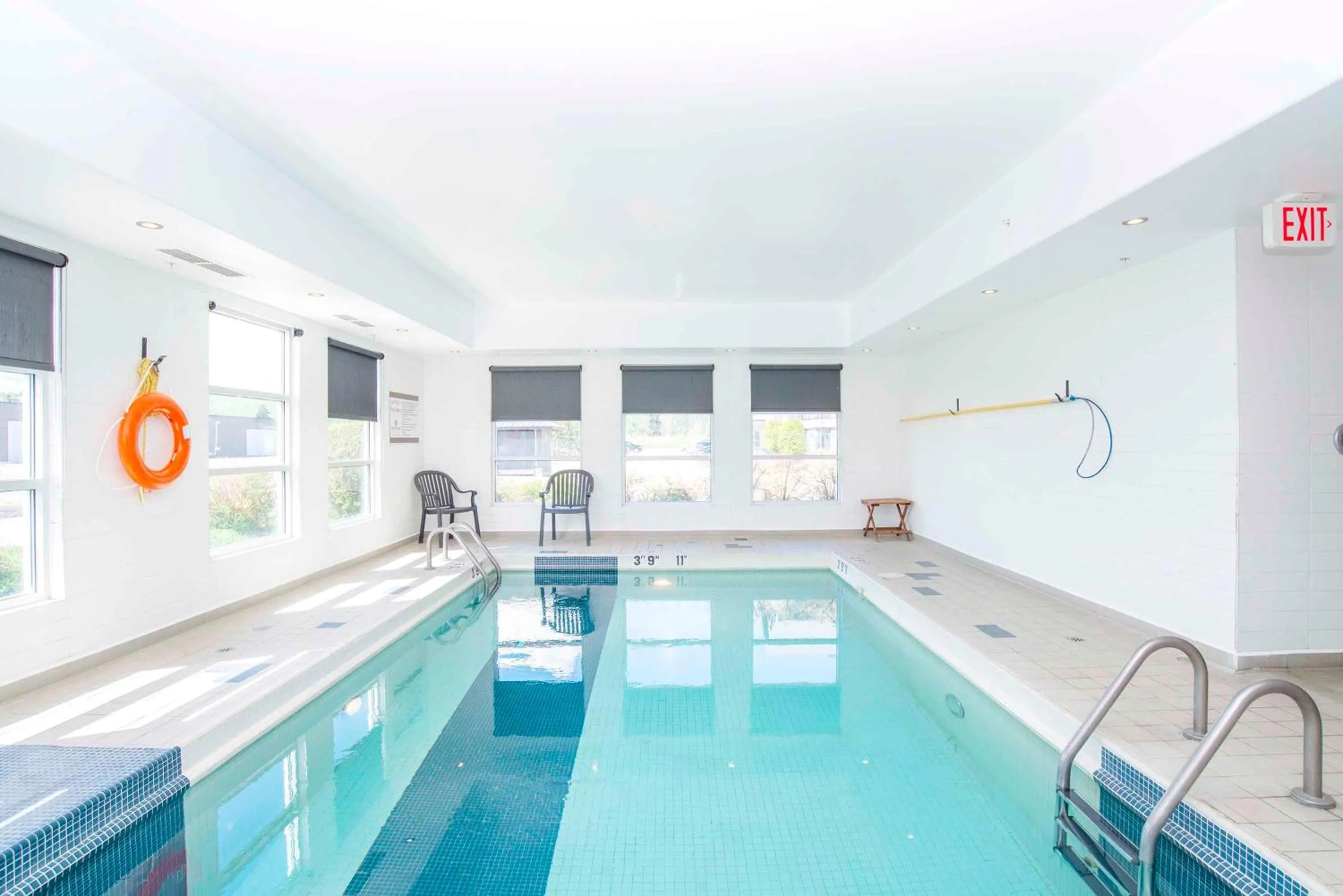 Swimming pool in Sandman Signature Prince George Hotel