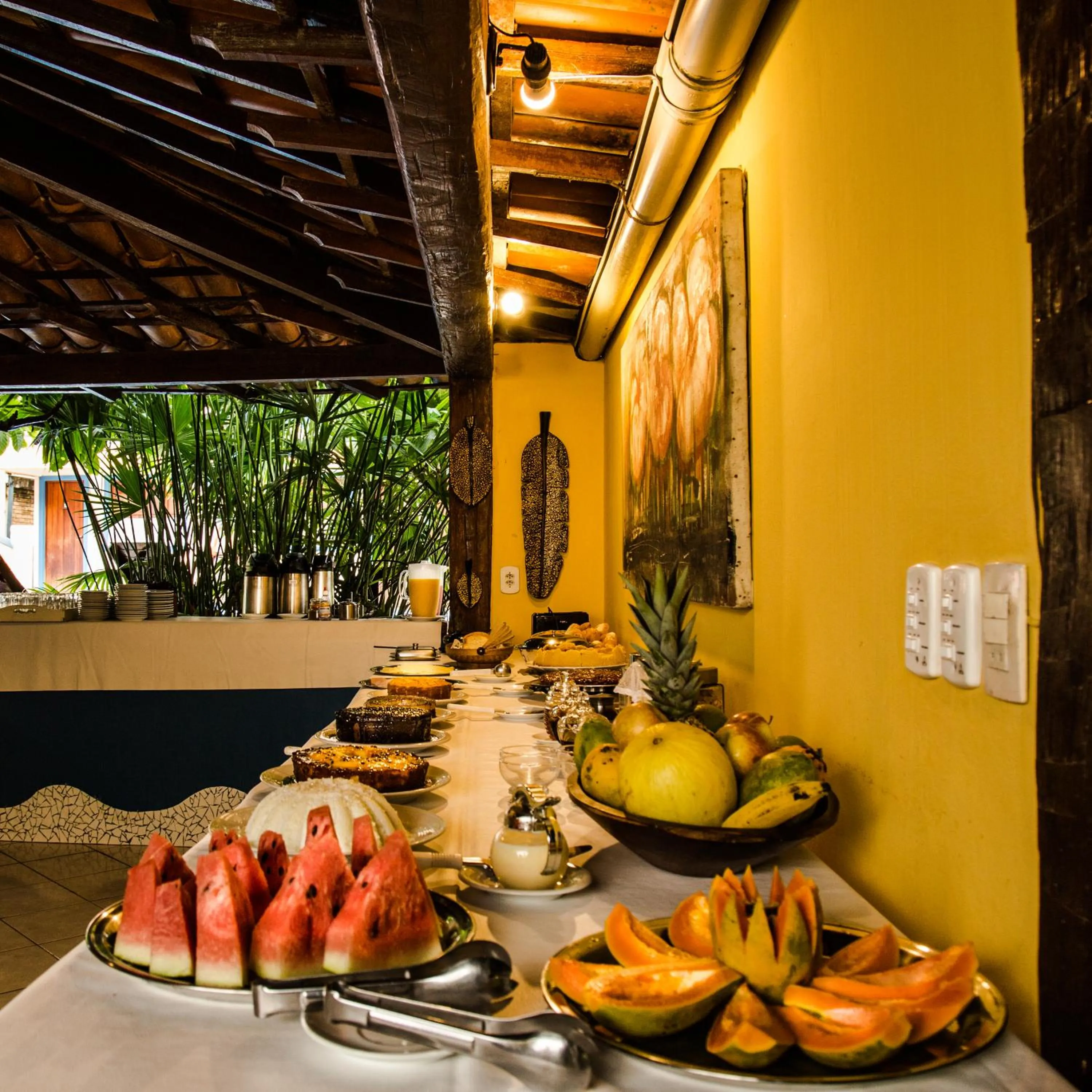 Buffet breakfast in Pousada Bemvirá