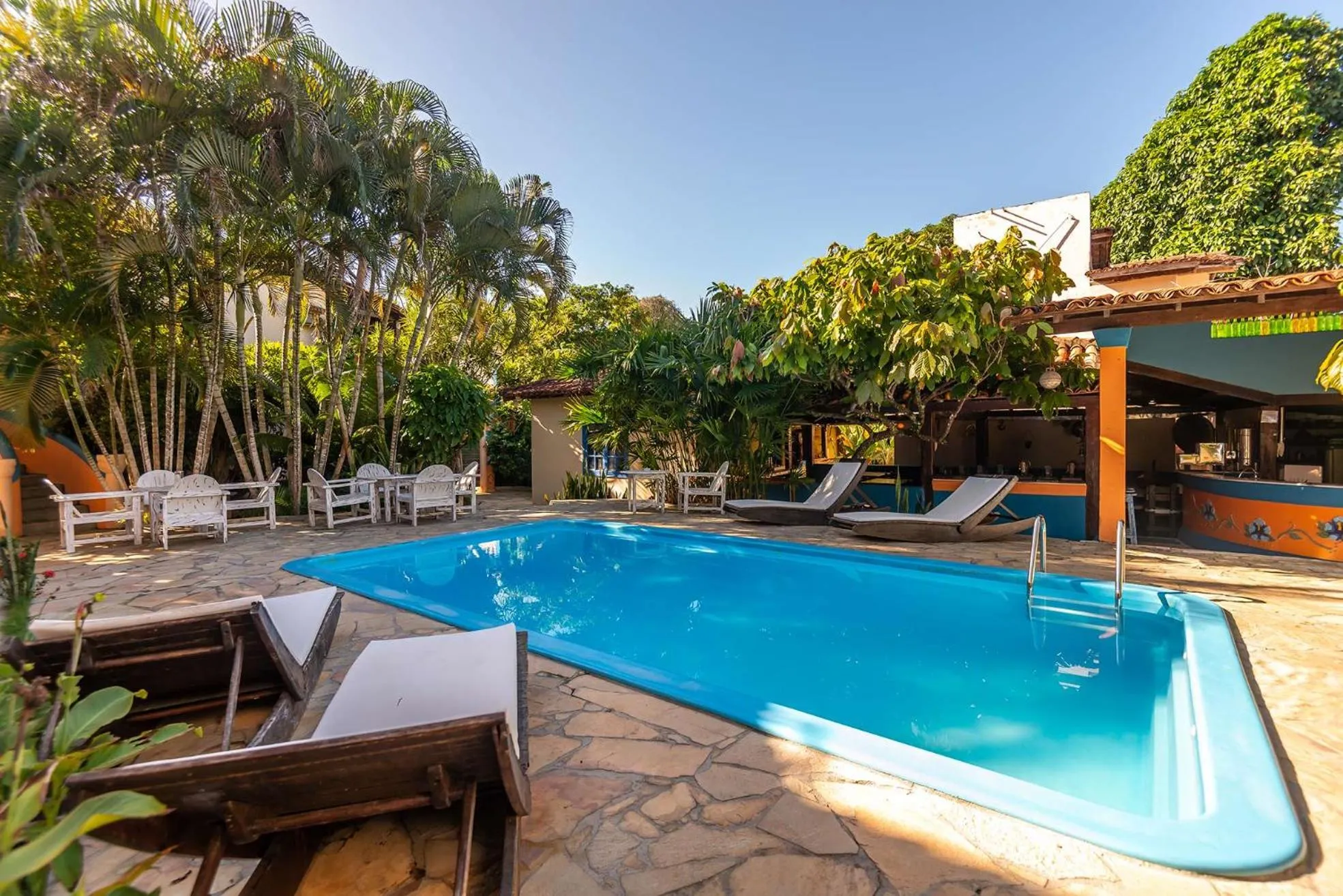 Swimming pool in Pousada Bemvirá