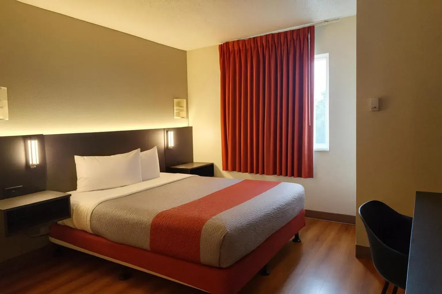 Bed in Motel 6-Brooklyn Center, MN - Minneapolis Bed in Motel 6-Brooklyn Center, MN - Minneapolis