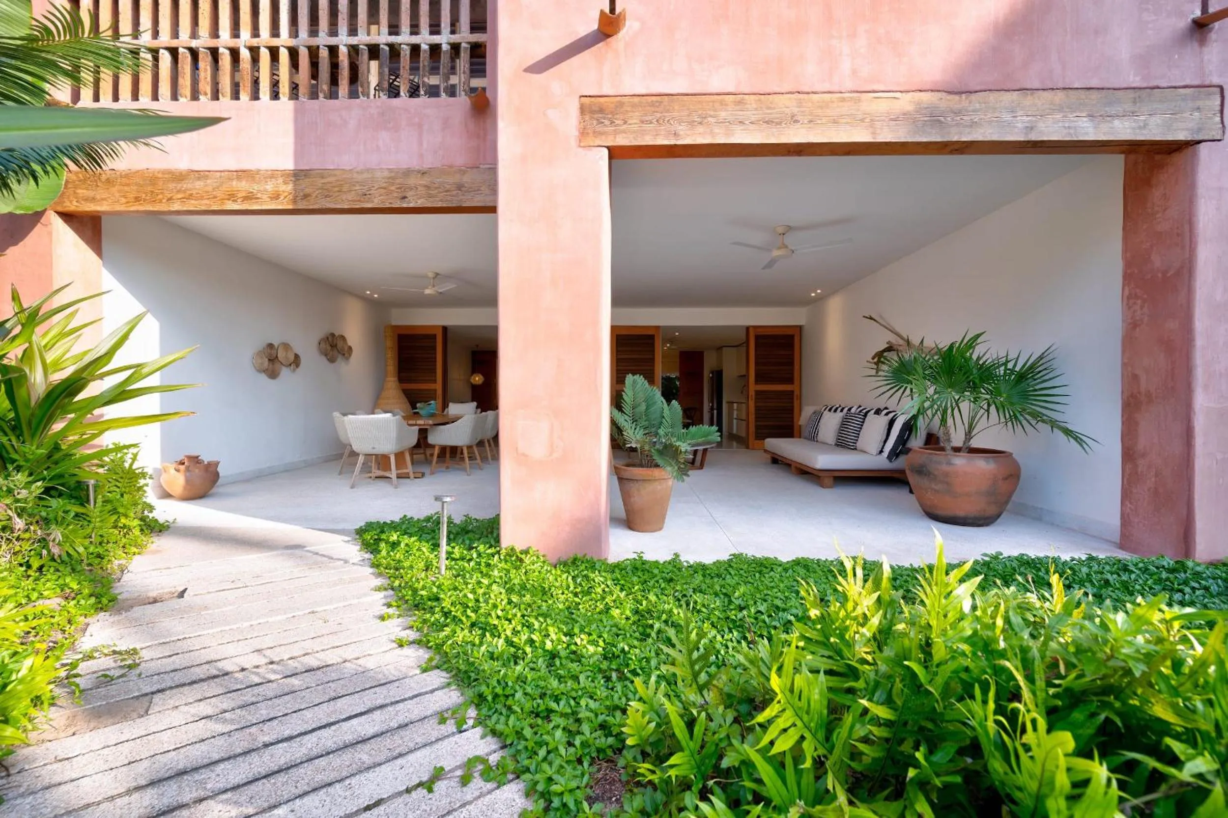 Property building in El Careyes Club & Residences