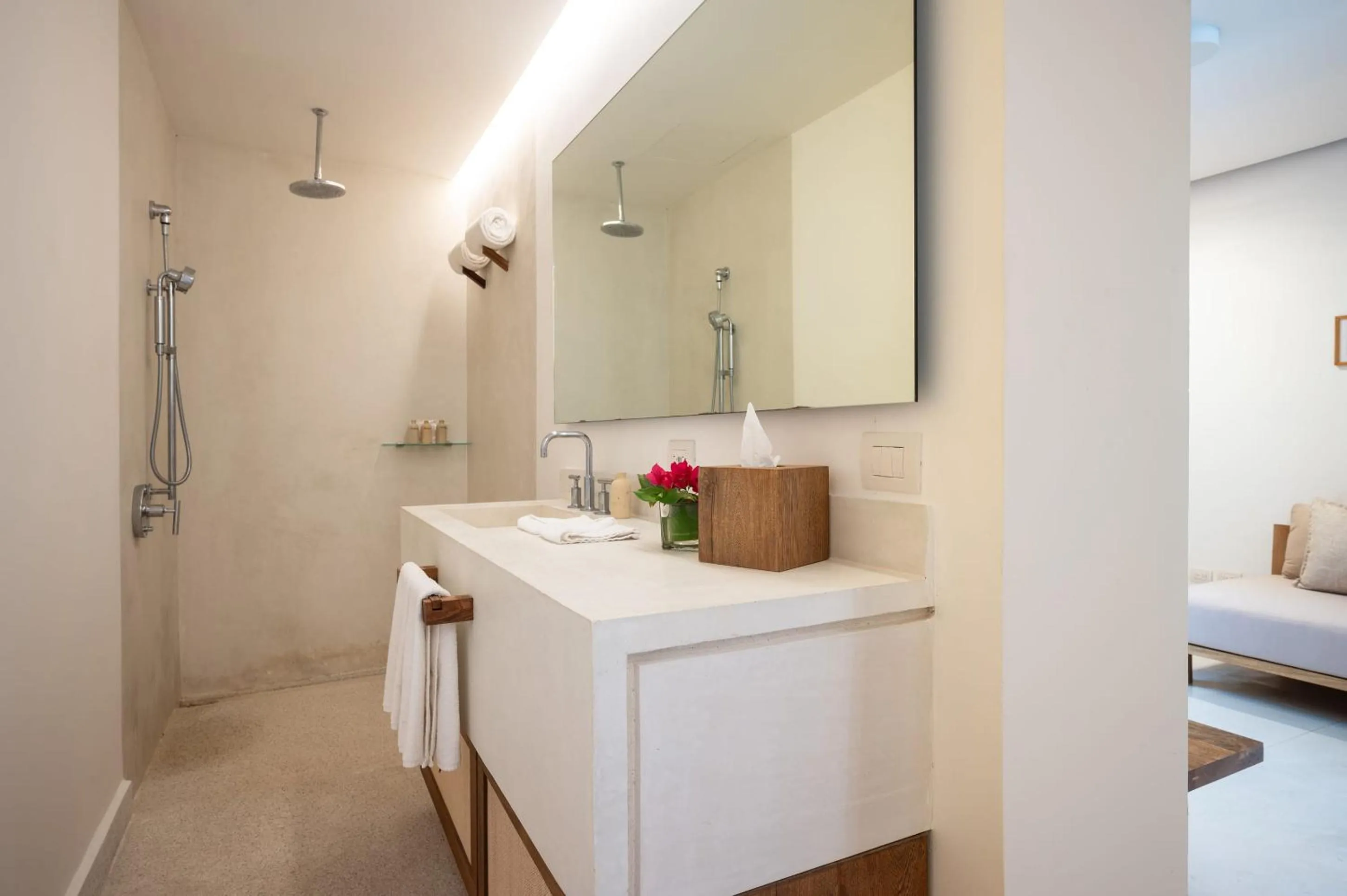 Shower in El Careyes Club & Residences