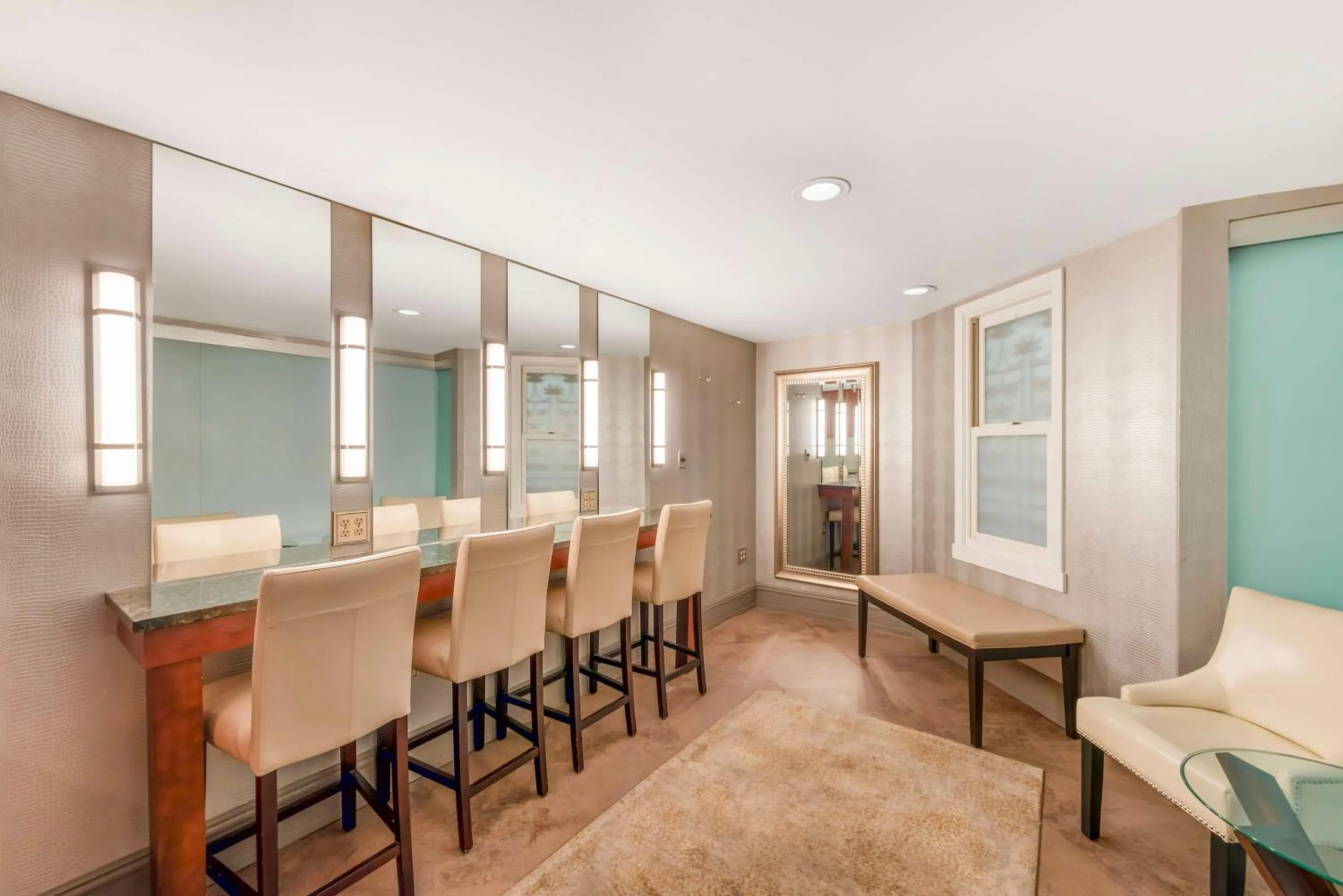 Property building in Best Western Plus White Bear Country Inn