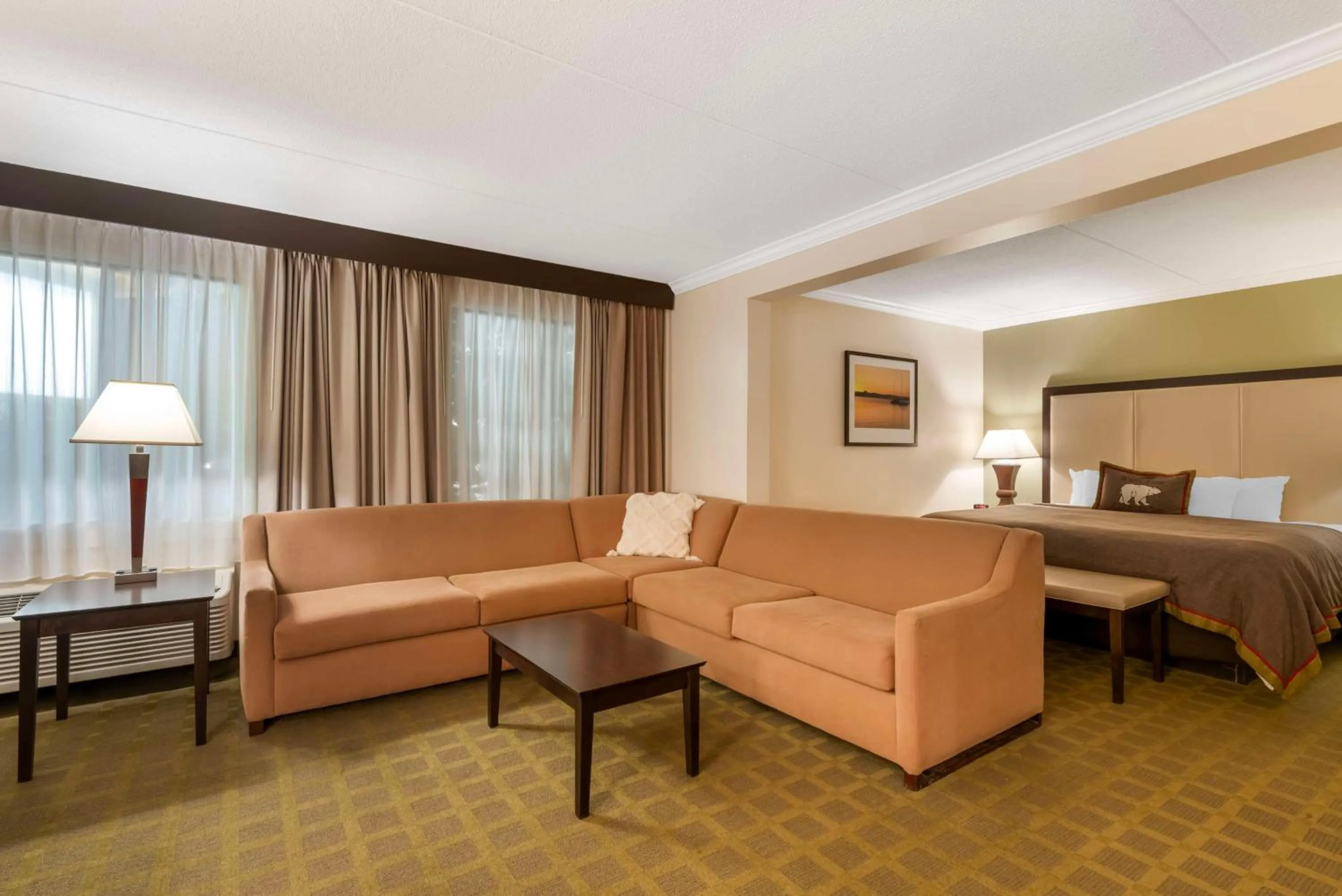 Bedroom, Bed in Best Western Plus White Bear Country Inn