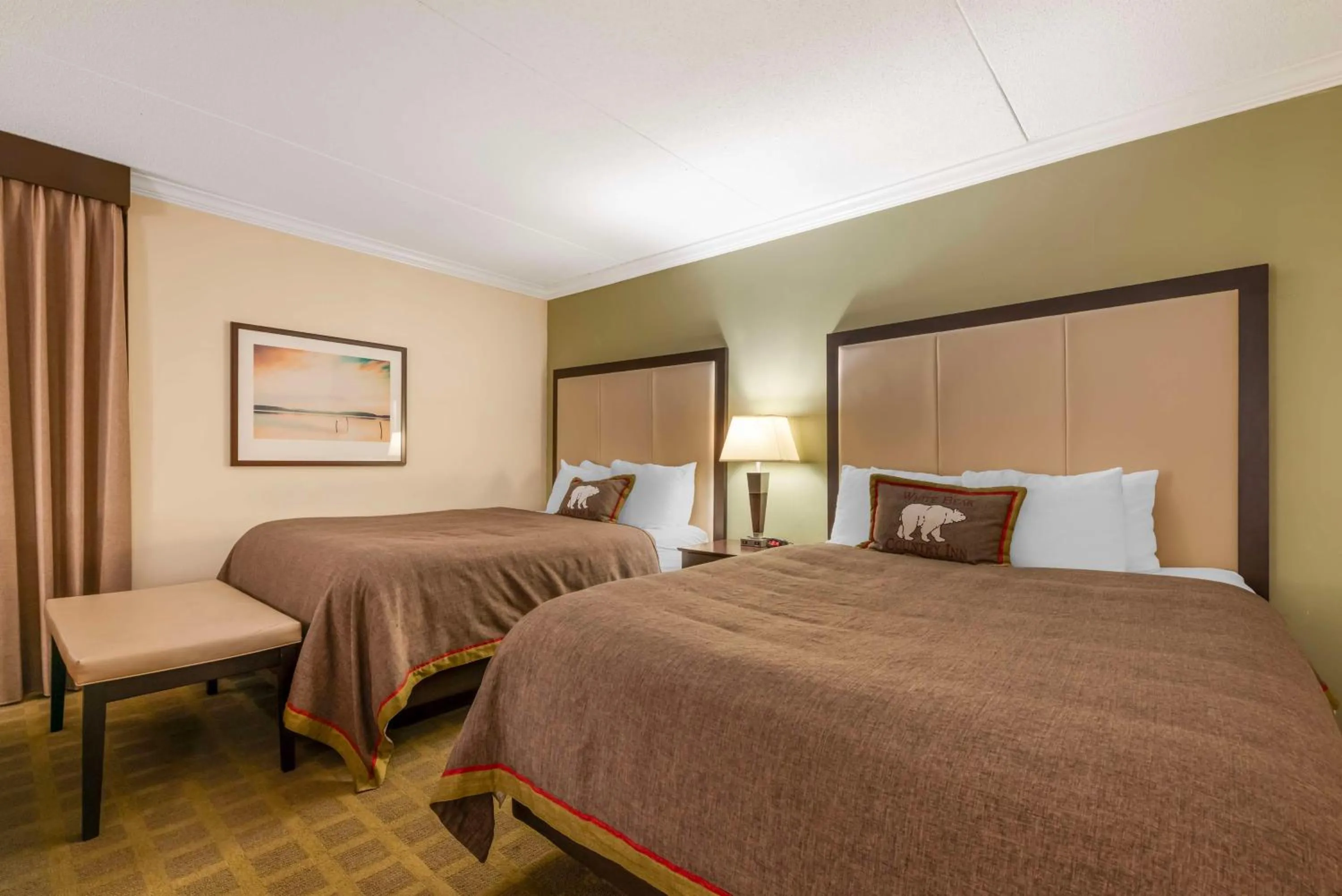 Bedroom, Bed in Best Western Plus White Bear Country Inn