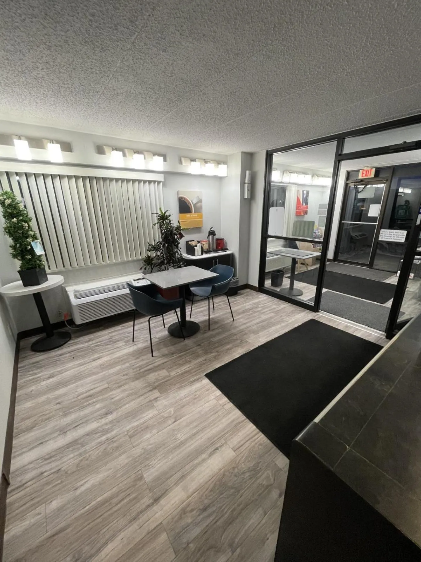 Lobby or reception in Motel 6-Cedar Rapids, IA