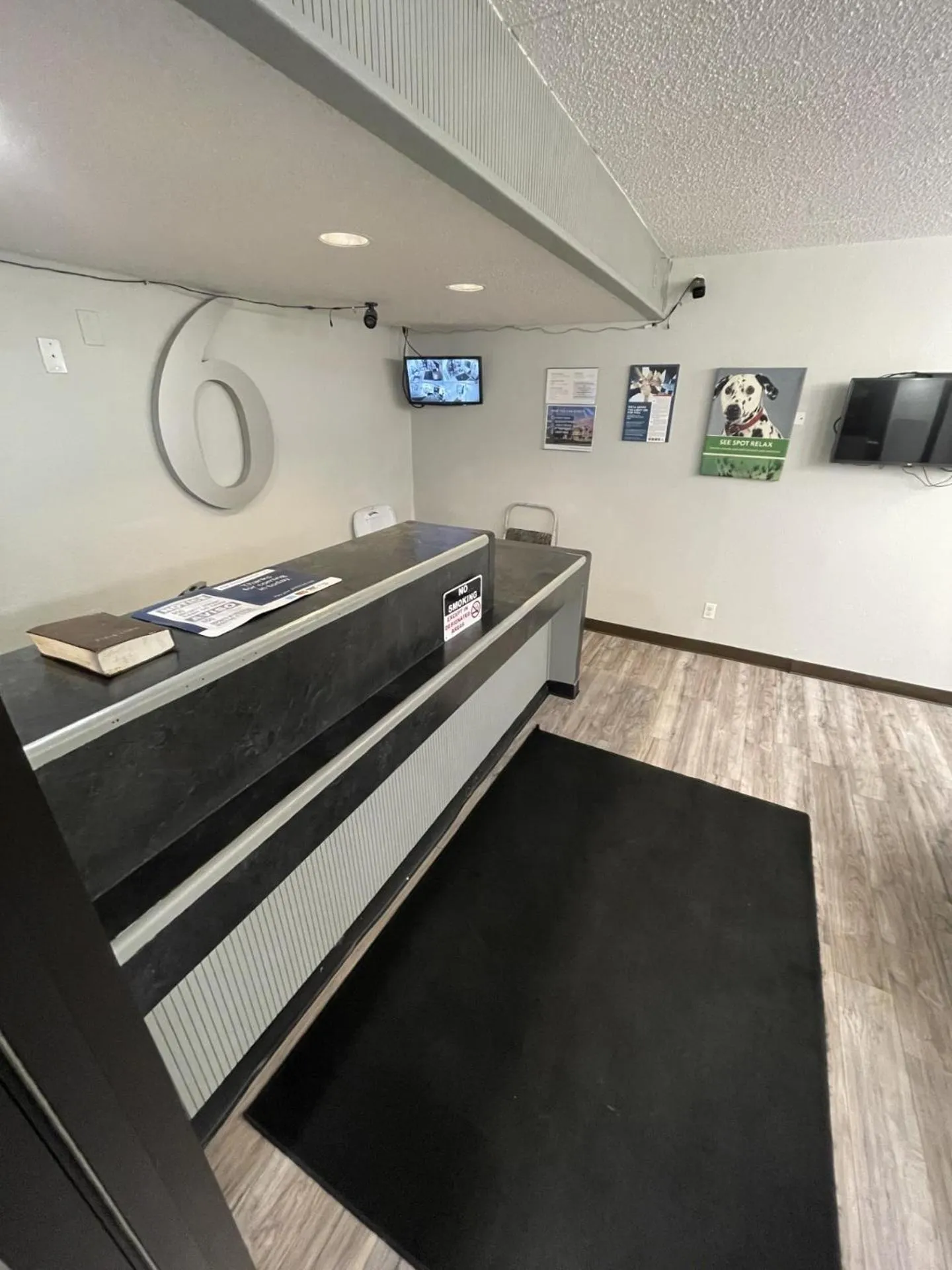 Lobby or reception in Motel 6-Cedar Rapids, IA