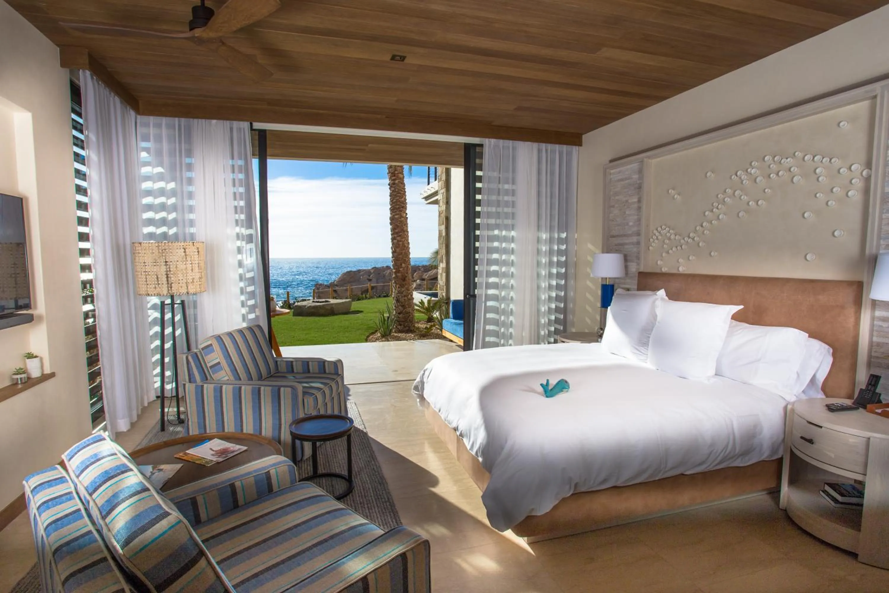 Photo of the whole room, Bed in Chileno Bay Resort & Residences, Auberge Collection