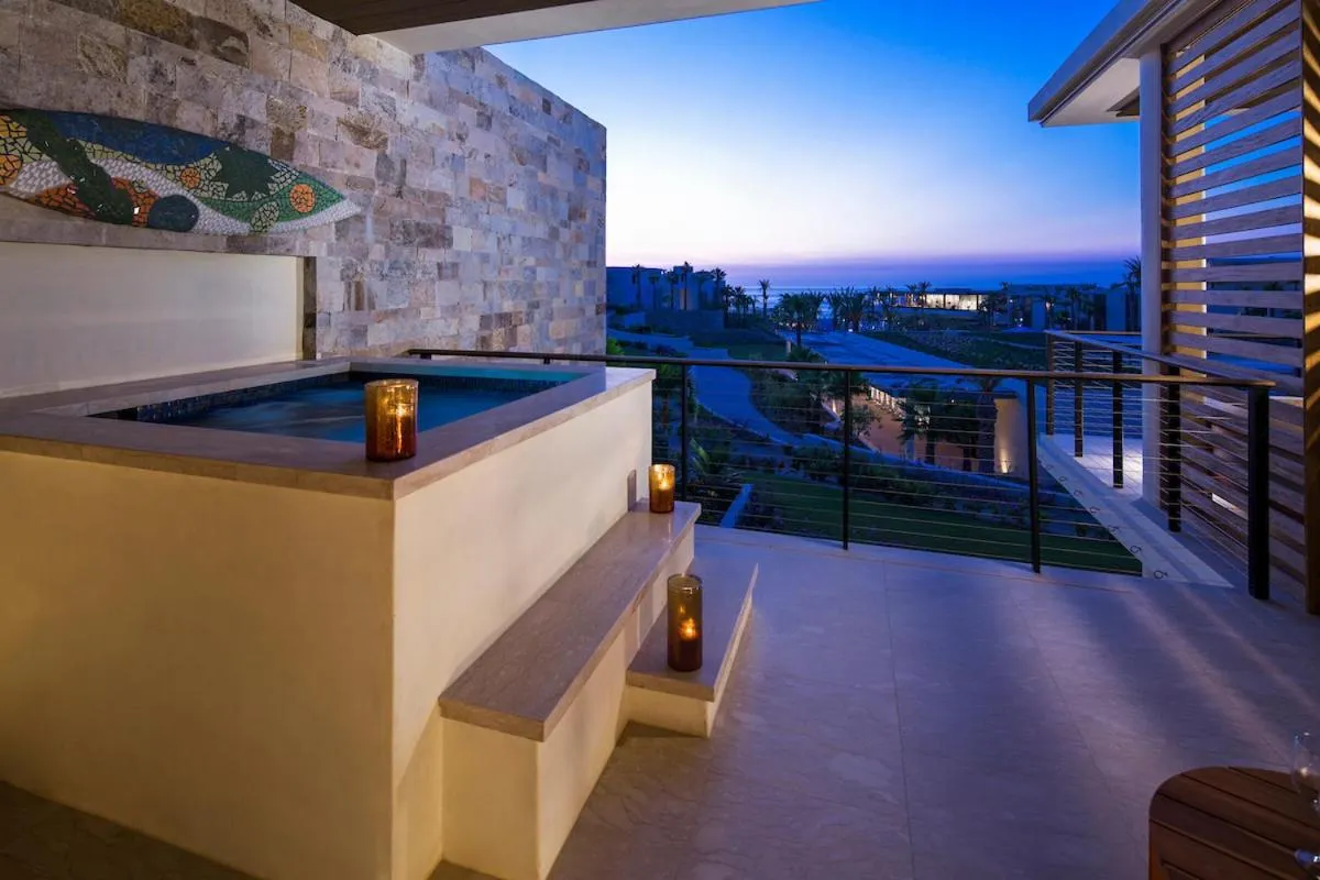 Chileno Bay Resort & Residences, Auberge Collection