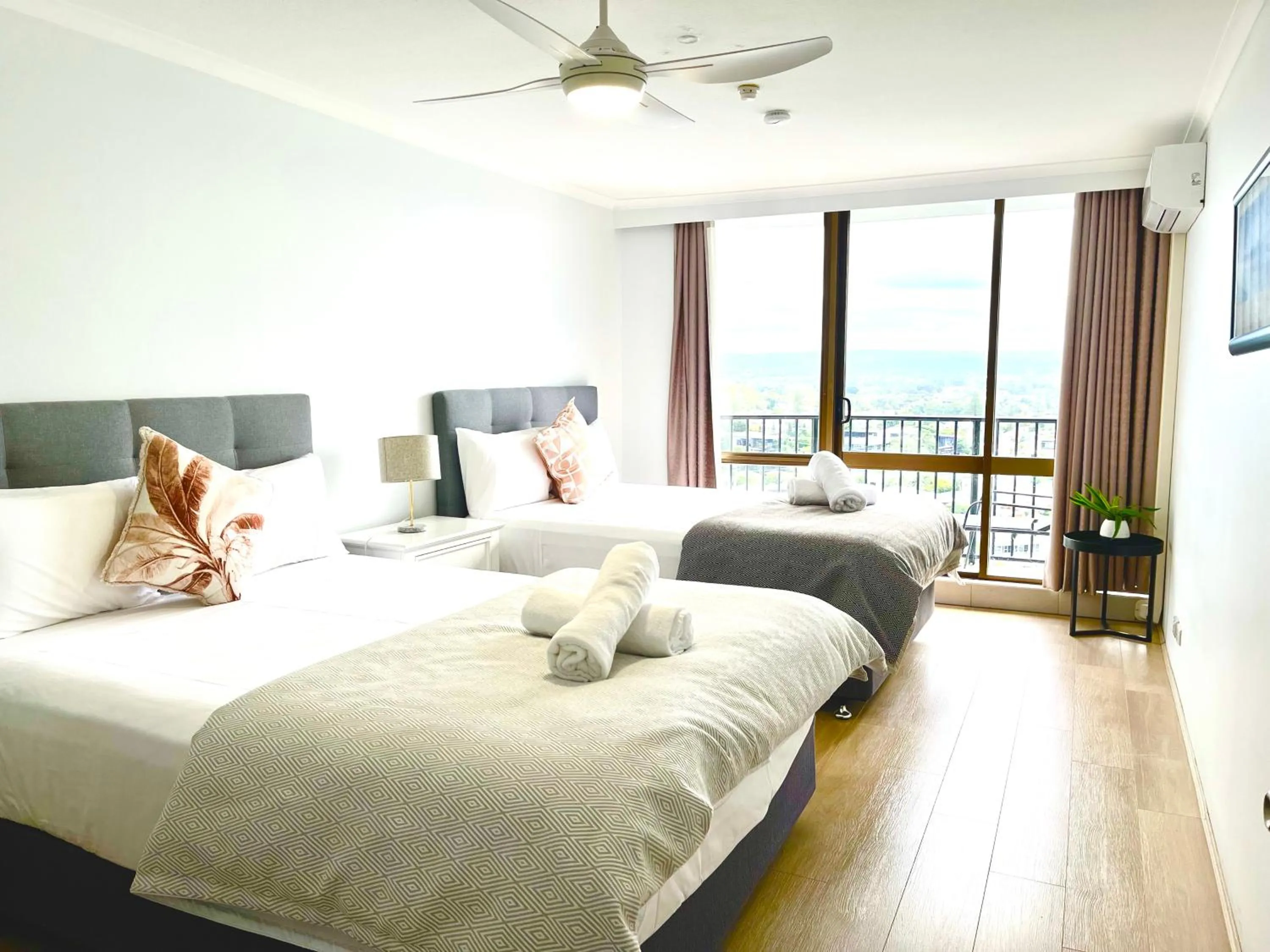 Bed in Silverton Apartment Resort Surfers Paradise