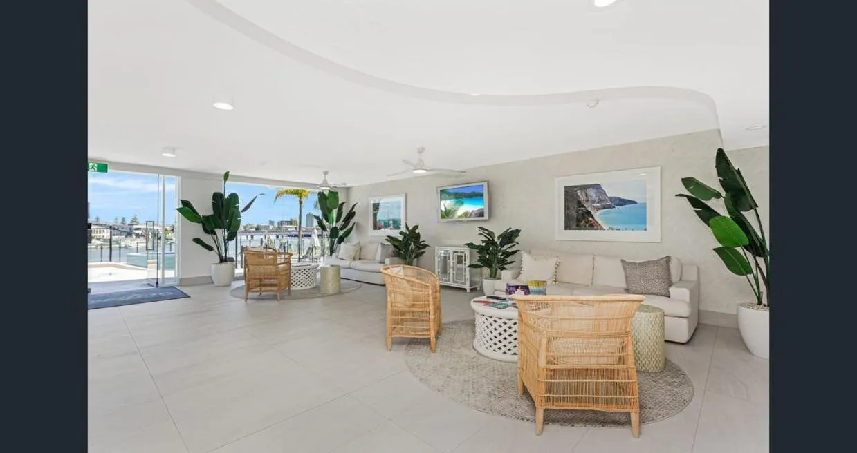Lobby or reception in Silverton Apartment Resort Surfers Paradise