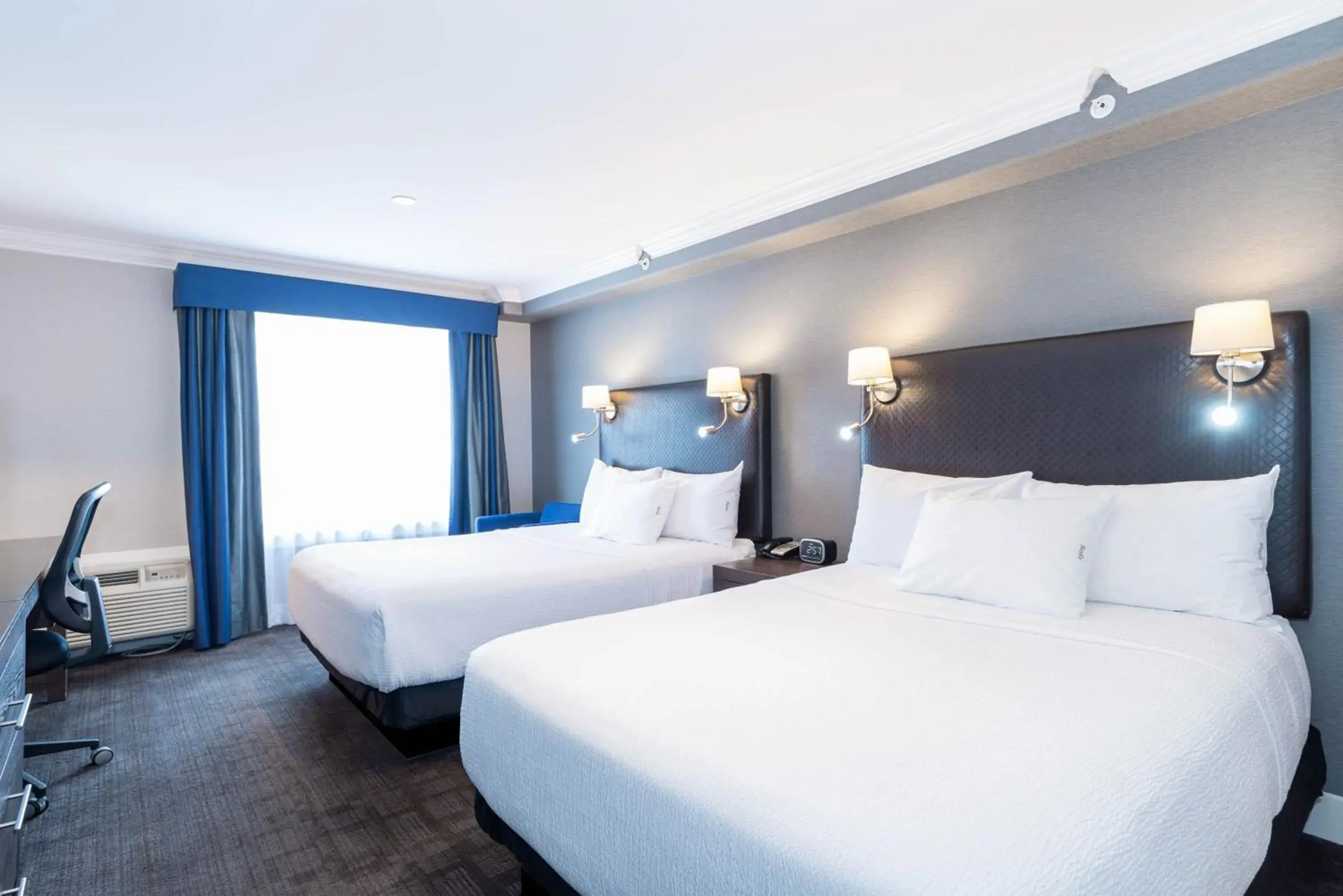 Grand Room, 2 Queen Beds in Sandman Signature Edmonton South Hotel Grand Room, 2 Queen Beds in Sandman Signature Edmonton South Hotel