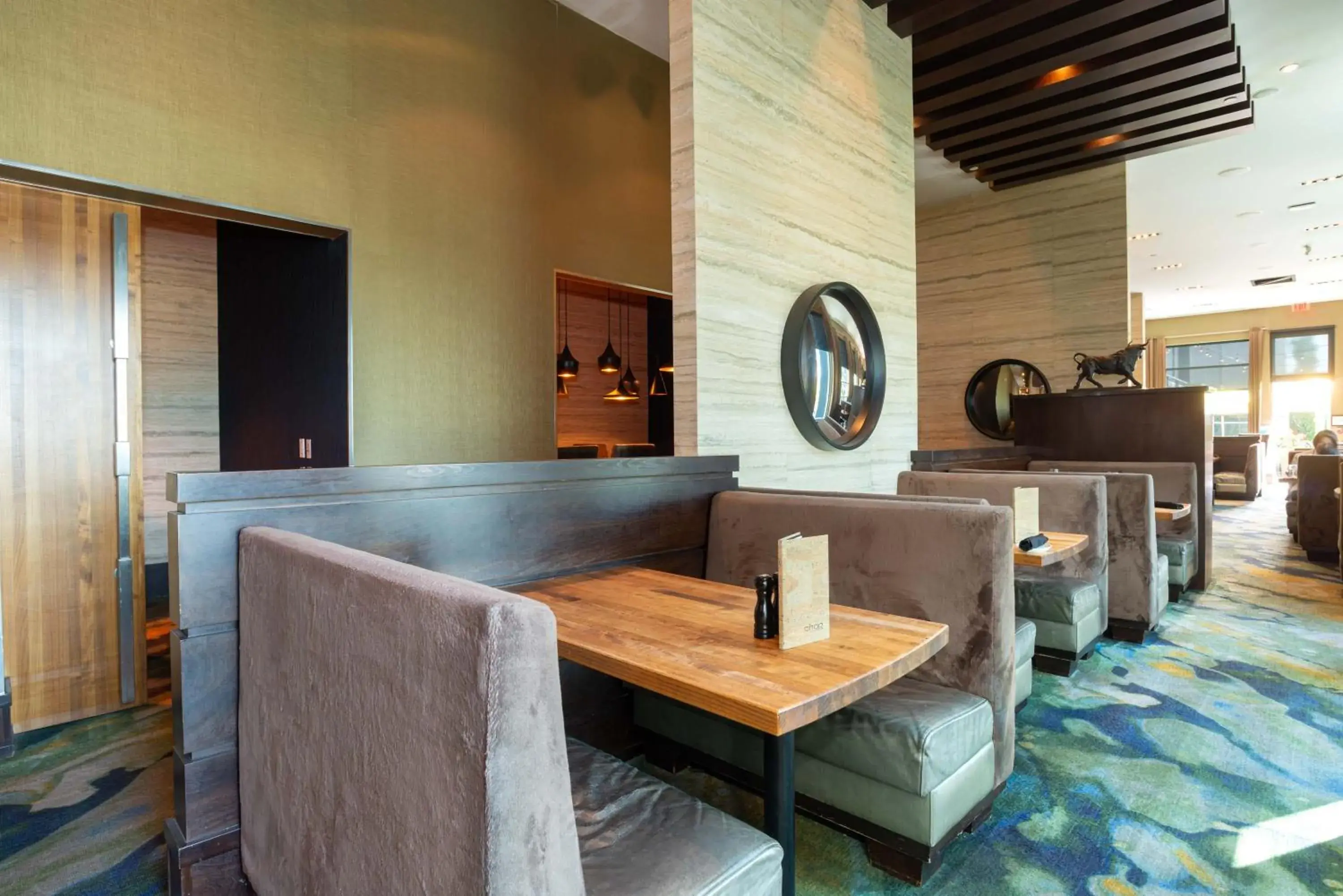 Restaurant/places to eat in Sandman Signature Edmonton South Hotel Restaurant/places to eat in Sandman Signature Edmonton South Hotel