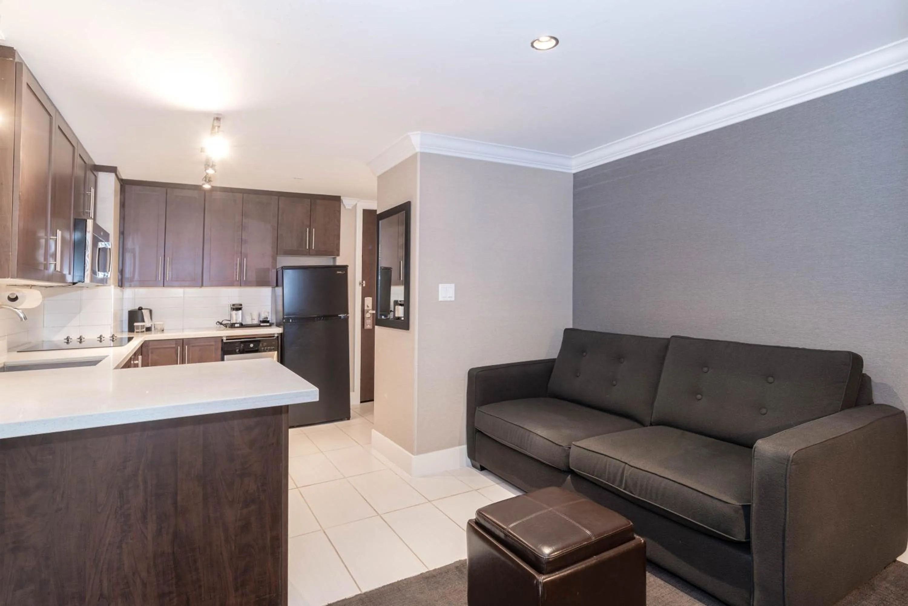 Photo of the whole room in Sandman Signature Edmonton South Hotel