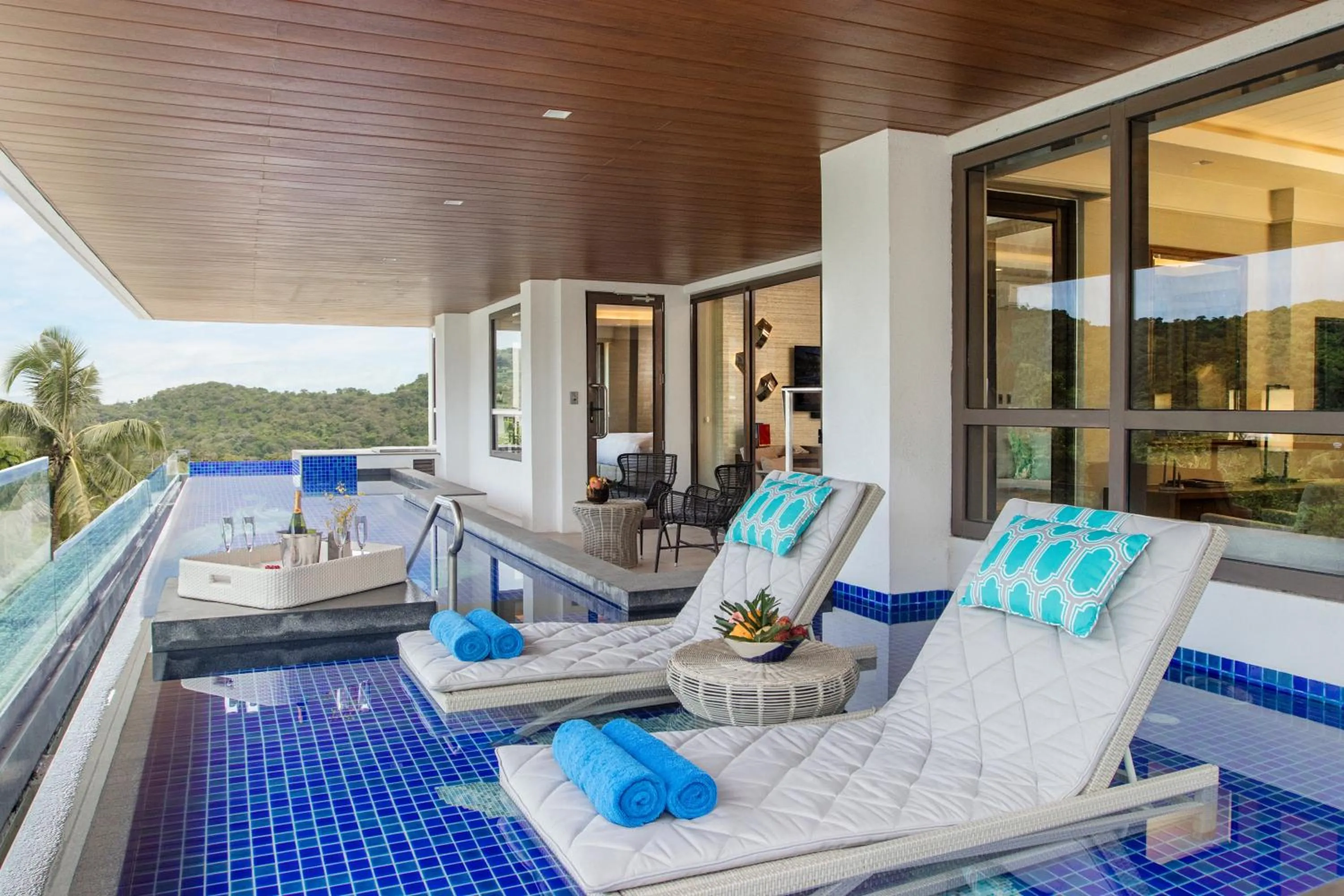 Swimming pool in Discovery Boracay