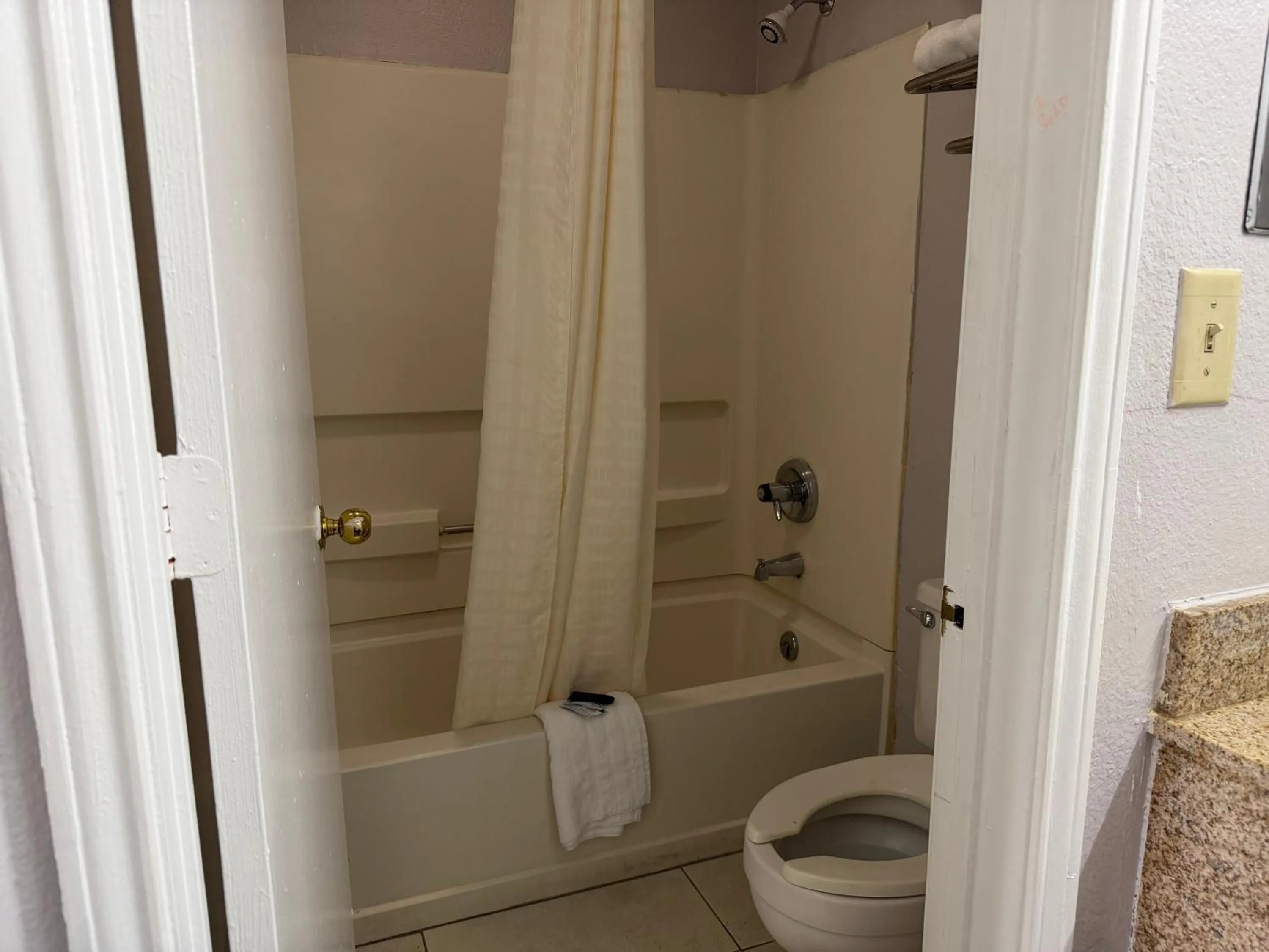 Key West Inn - Chatsworth