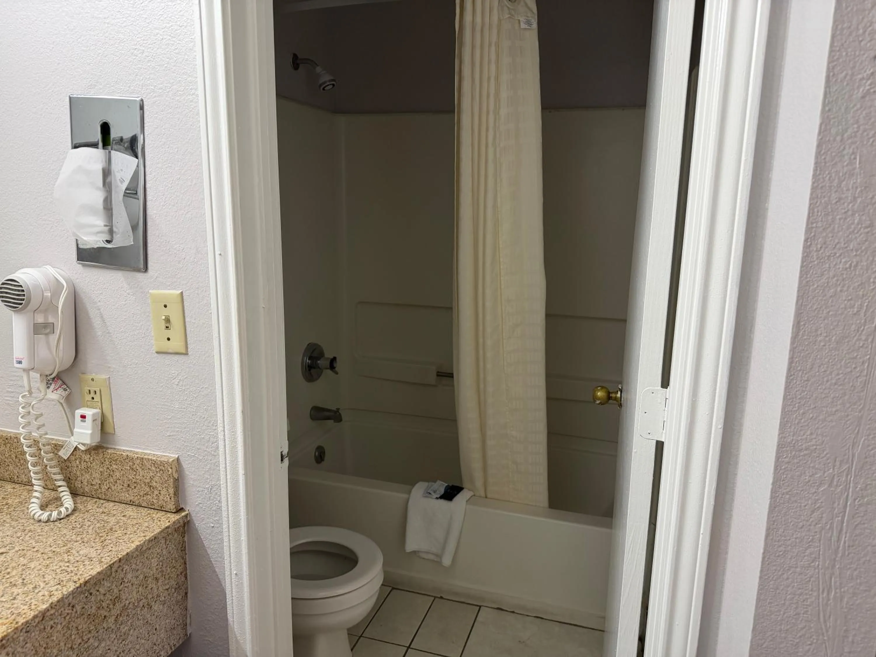 Key West Inn - Chatsworth