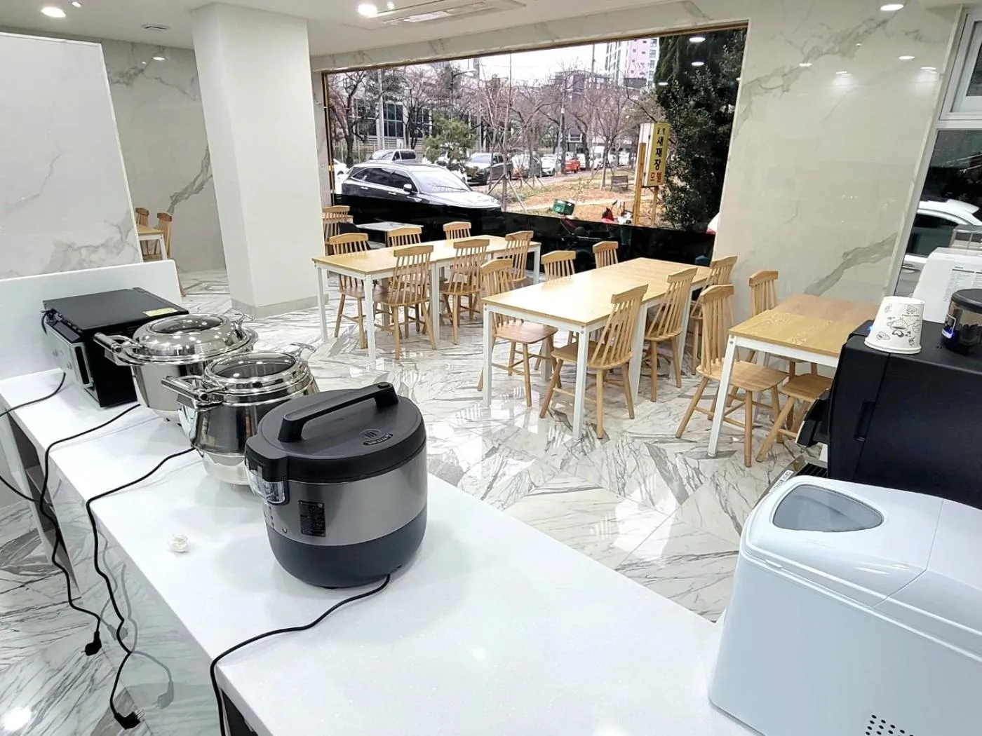 Restaurant/places to eat in Renaissance Hotel Pohang