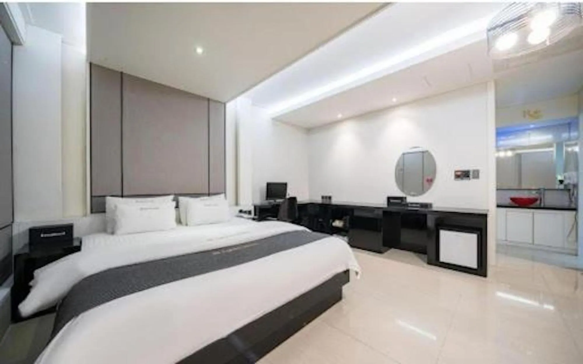 Bed in Renaissance Hotel Pohang