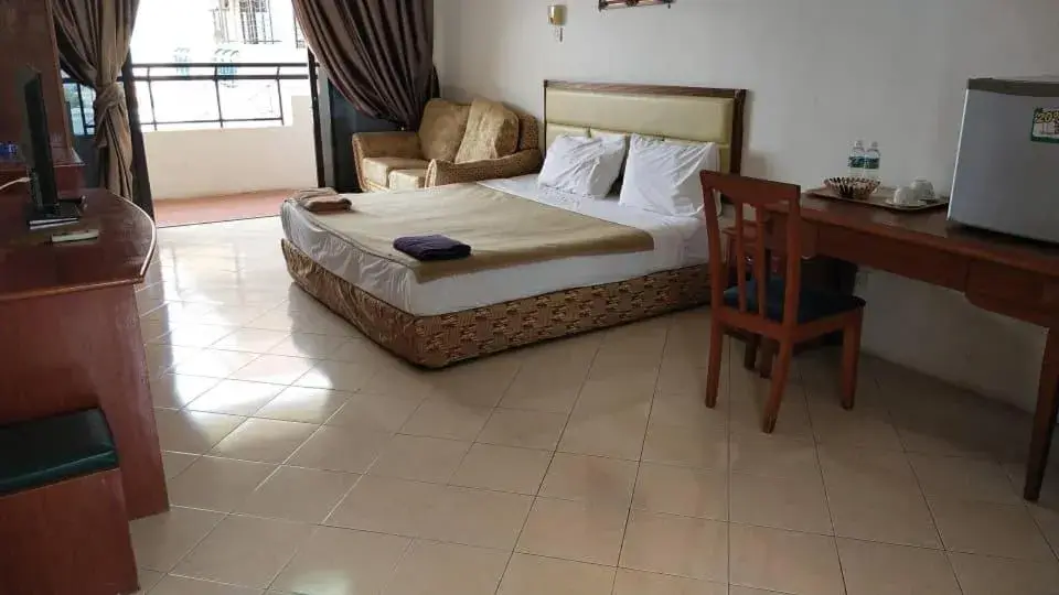 Bed in Marina Cove Resort Bed in Marina Cove Resort