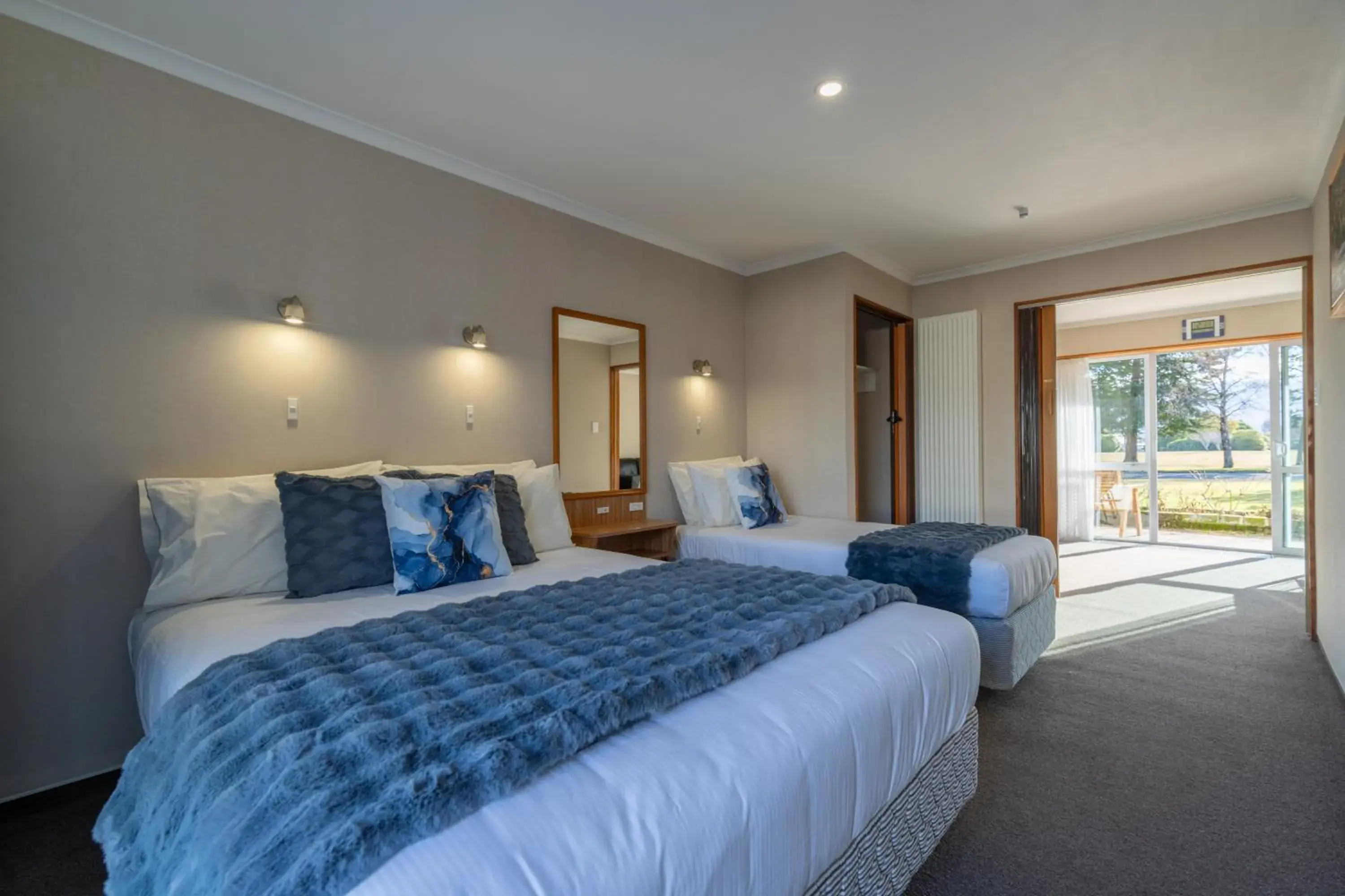Bed in Parklands Motel & Apartments Te Anau Bed in Parklands Motel & Apartments Te Anau