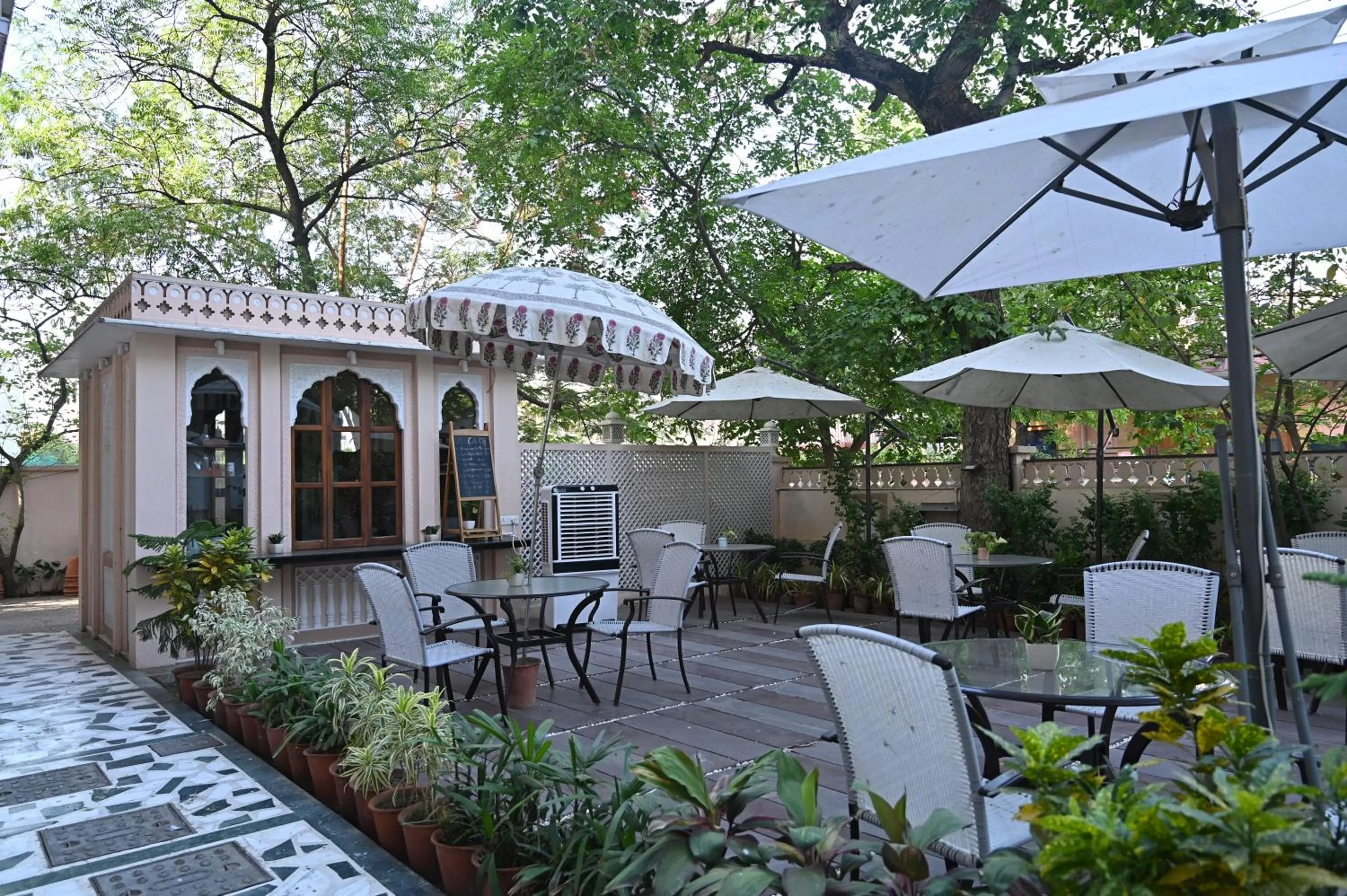 Property building in Om Niwas Suite Hotel