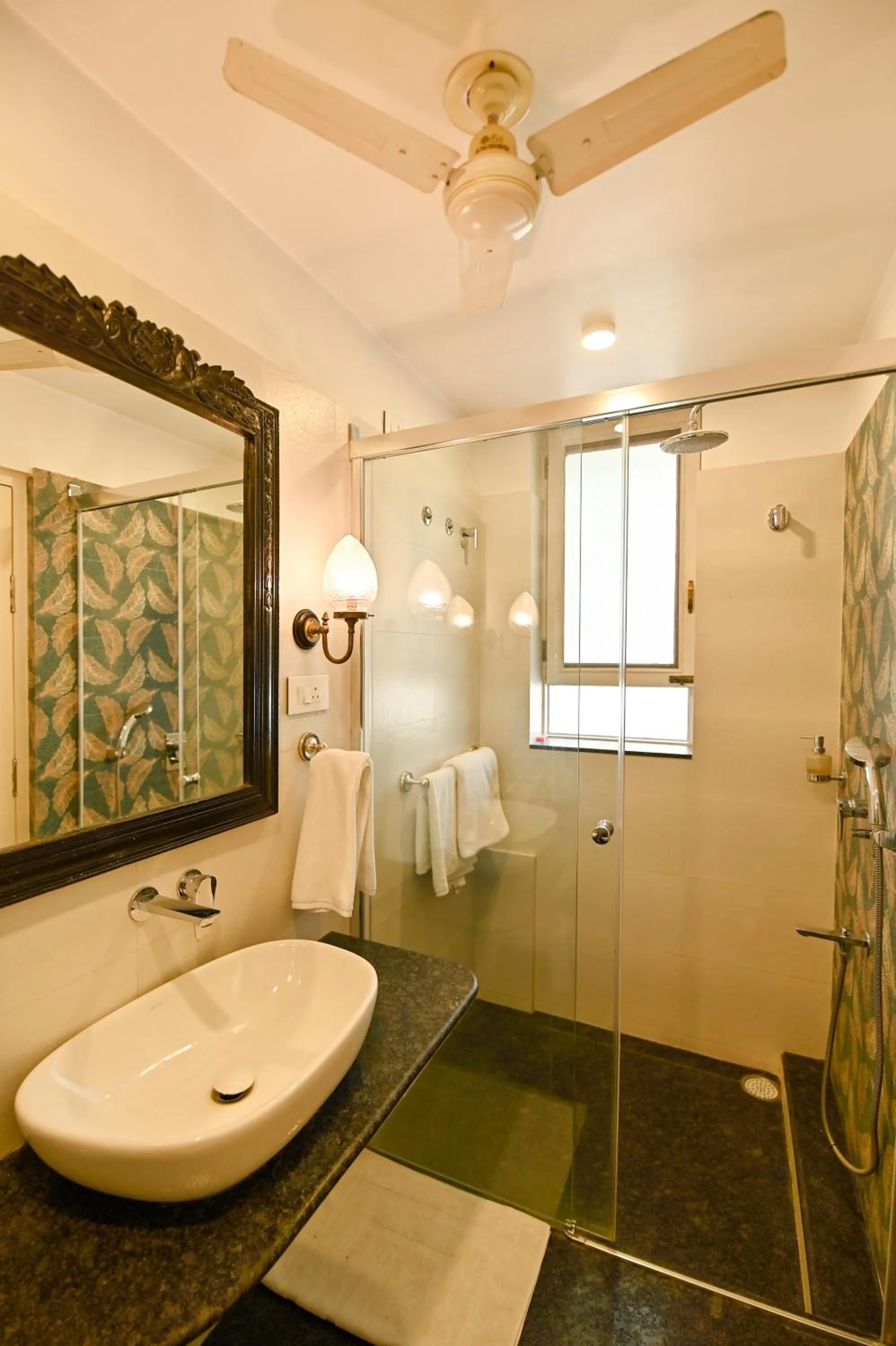 Bathroom in Om Niwas Suite Hotel